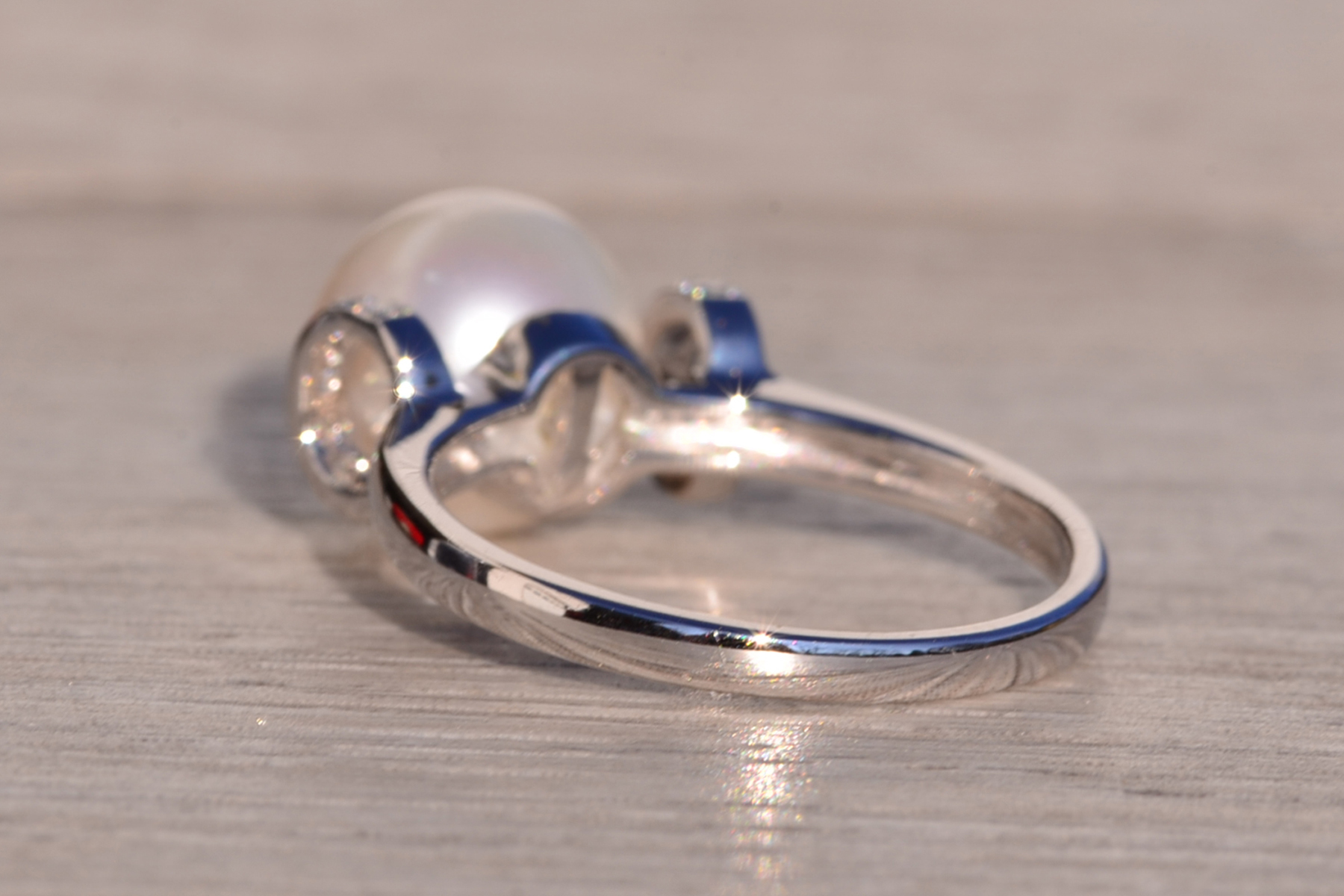 The Denali Mountain: Akoya Pearl and Natural Diamond Ring in White Gold - Image 4