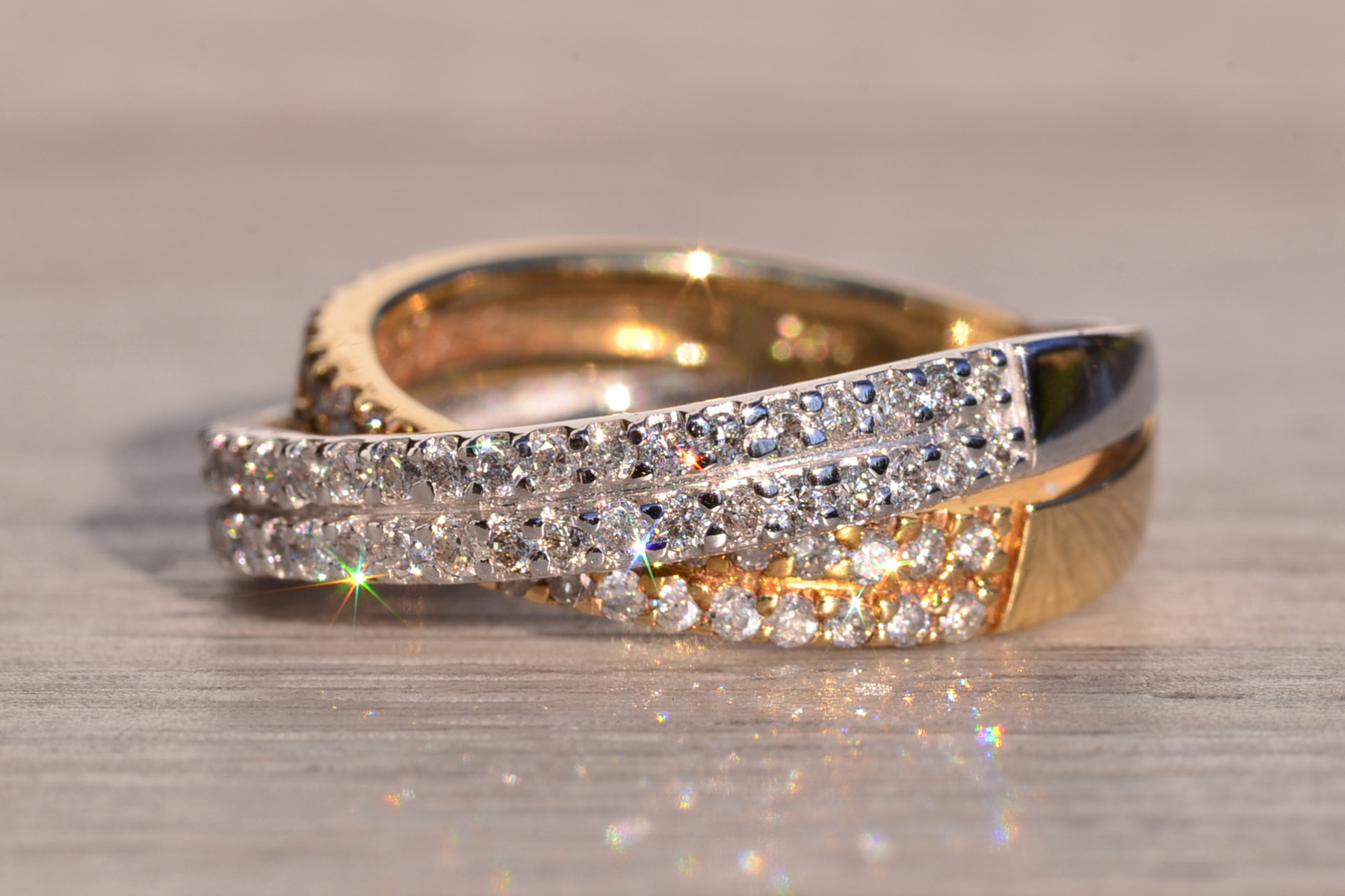 Rue de Rivoli: Two Tone Natural Diamond Crossover Ring - Image 3
