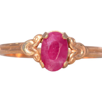 The Belleville: Natural Ruby Ring in Yellow Gold with Patterned Sides