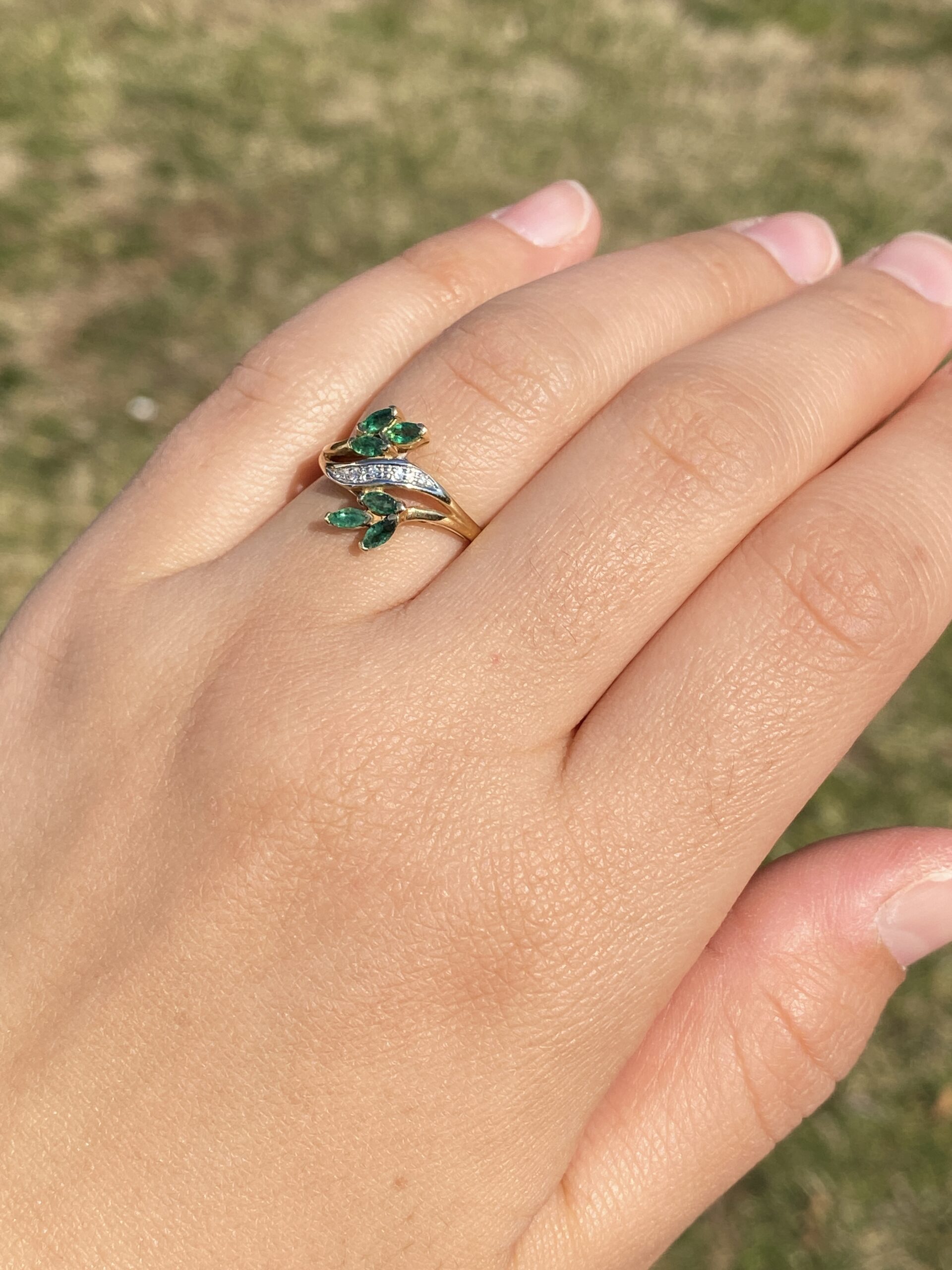 The Bifan: Emerald and Natural Diamond Bypass Ring in Yellow Gold - Image 9