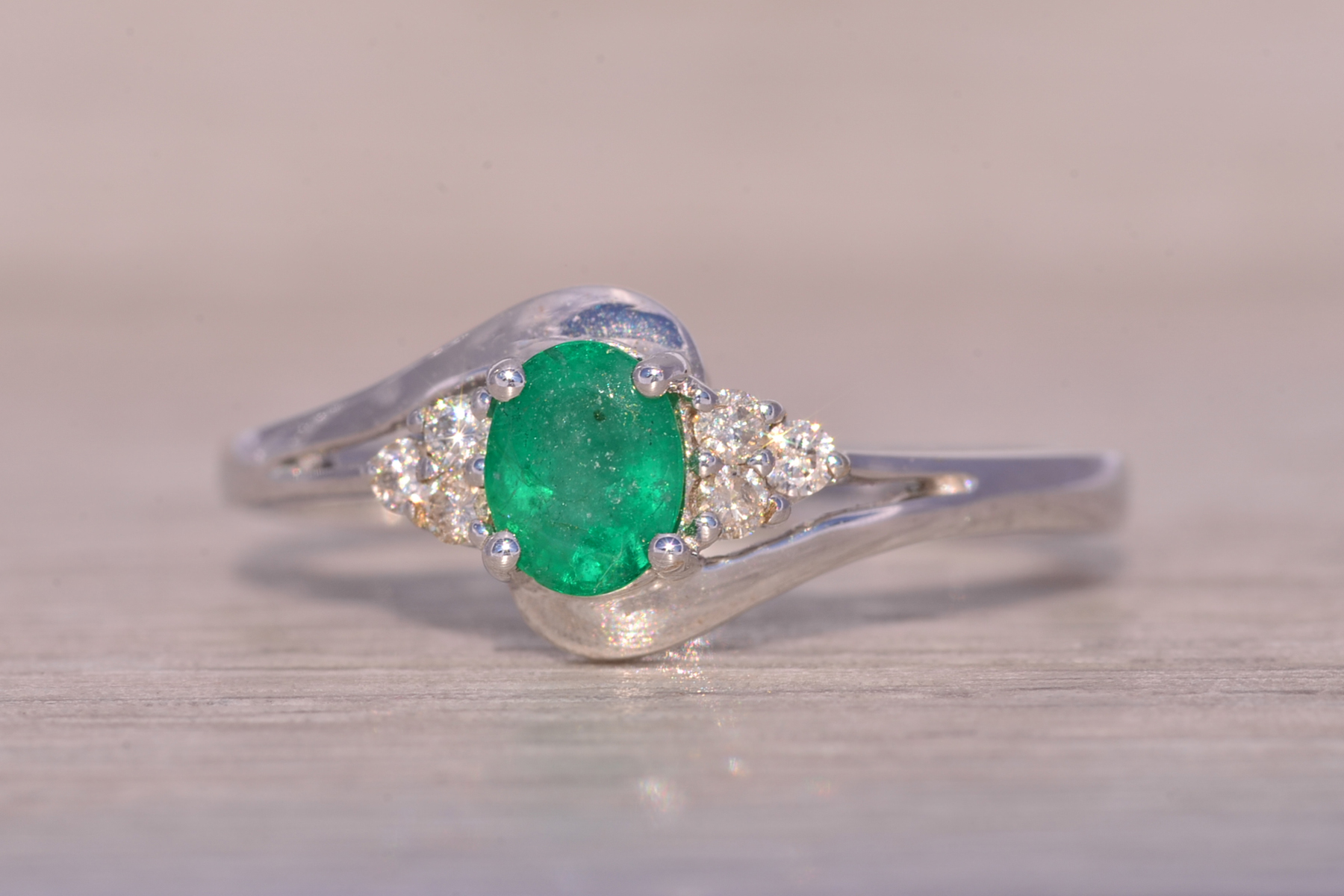 The Bray: Natural Emerald and Diamond Ring in White Gold - Image 3