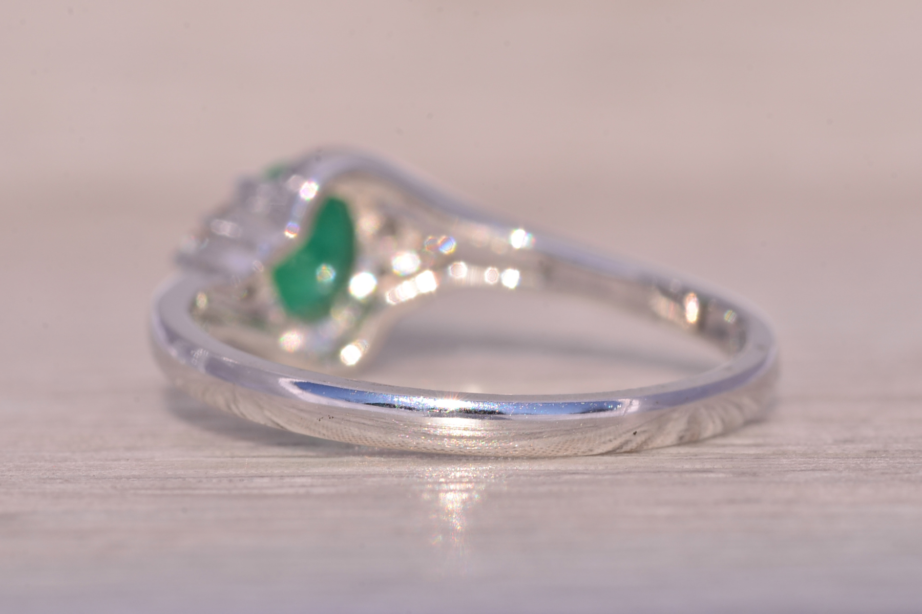 The Bray: Natural Emerald and Diamond Ring in White Gold - Image 4