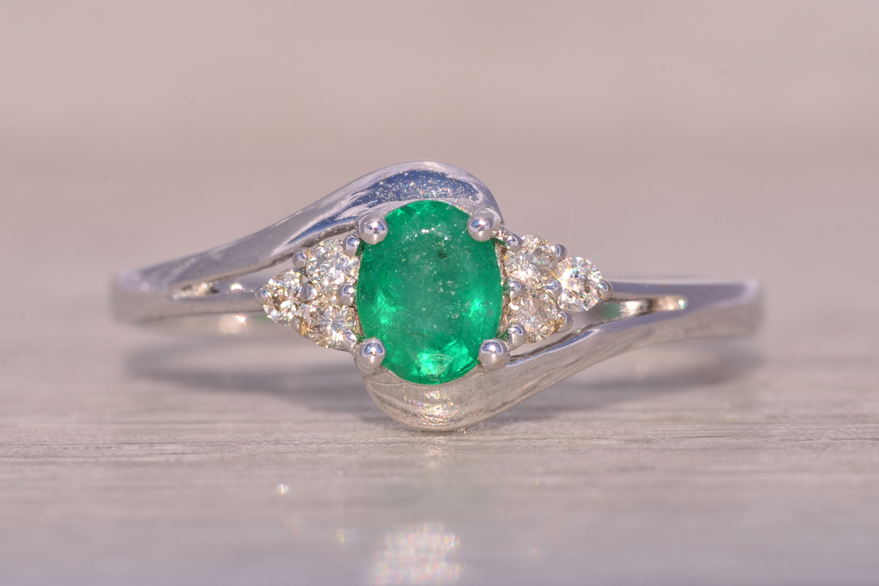 The Bray: Natural Emerald and Diamond Ring in White Gold - Image 7