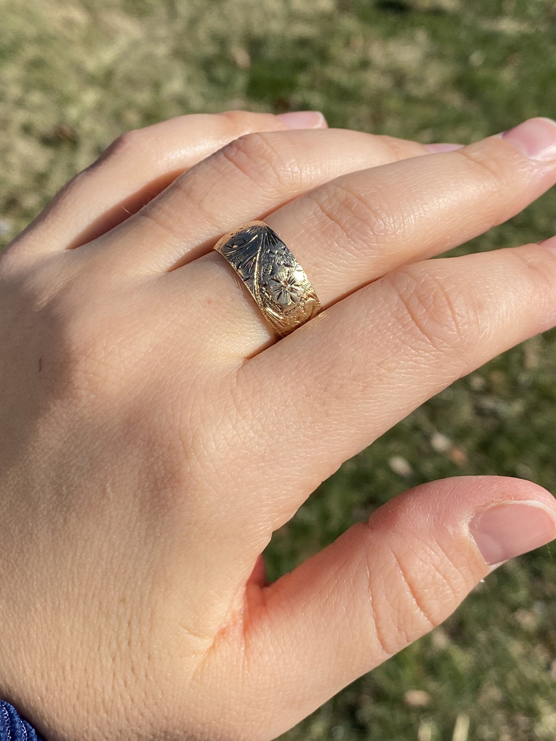 SOLD - The Chartres: Antique Hand Engraved Band in Yellow Gold - Image 7