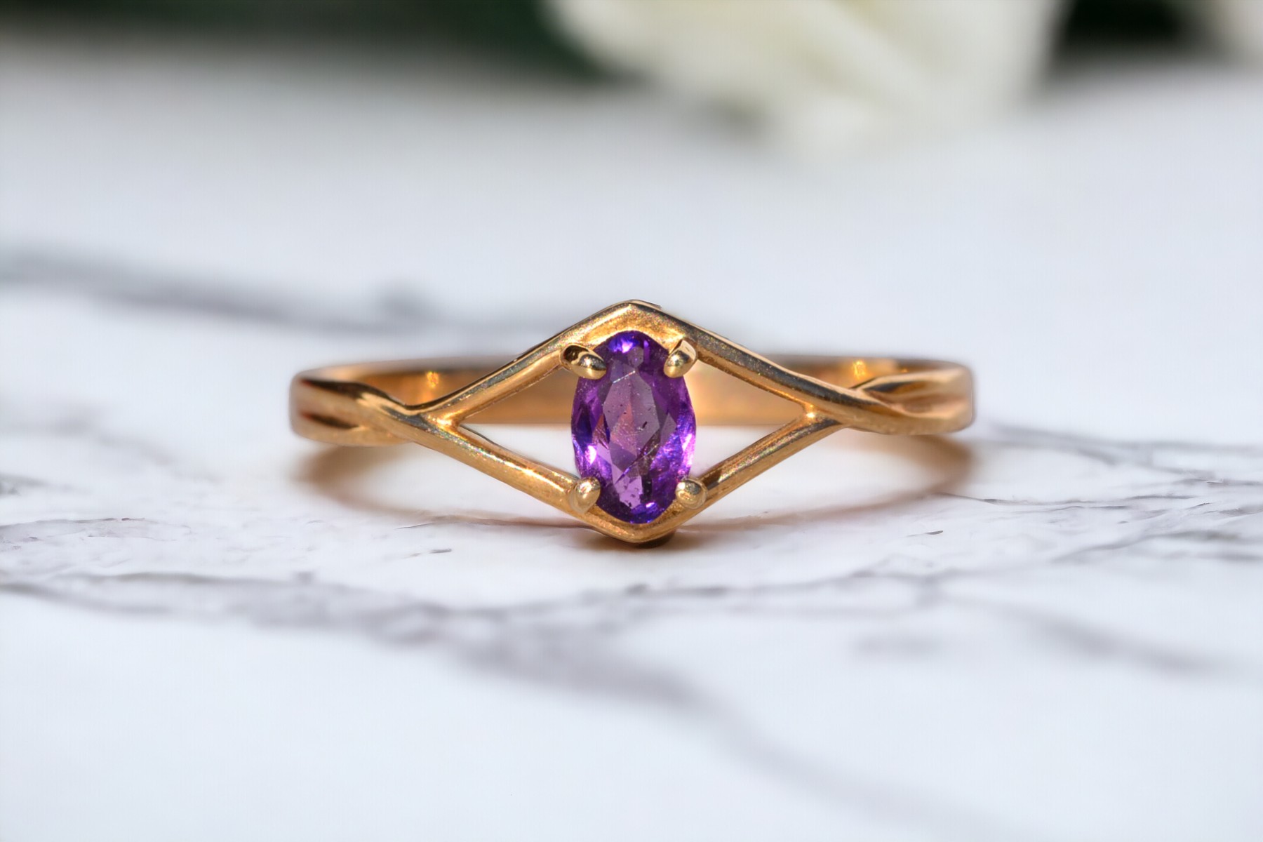 The Crobly: Natural Amethyst Ring in Yellow Gold - Image 11