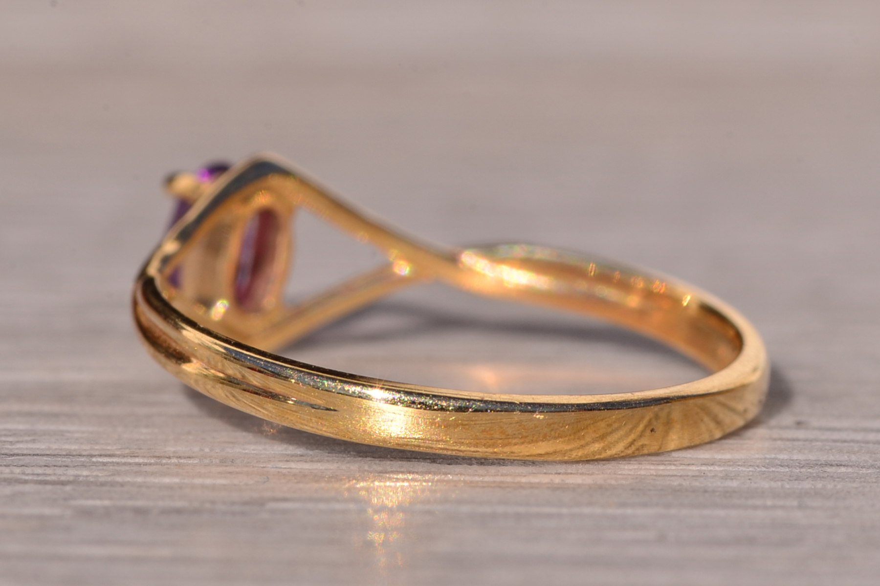 The Crobly: Natural Amethyst Ring in Yellow Gold - Image 4