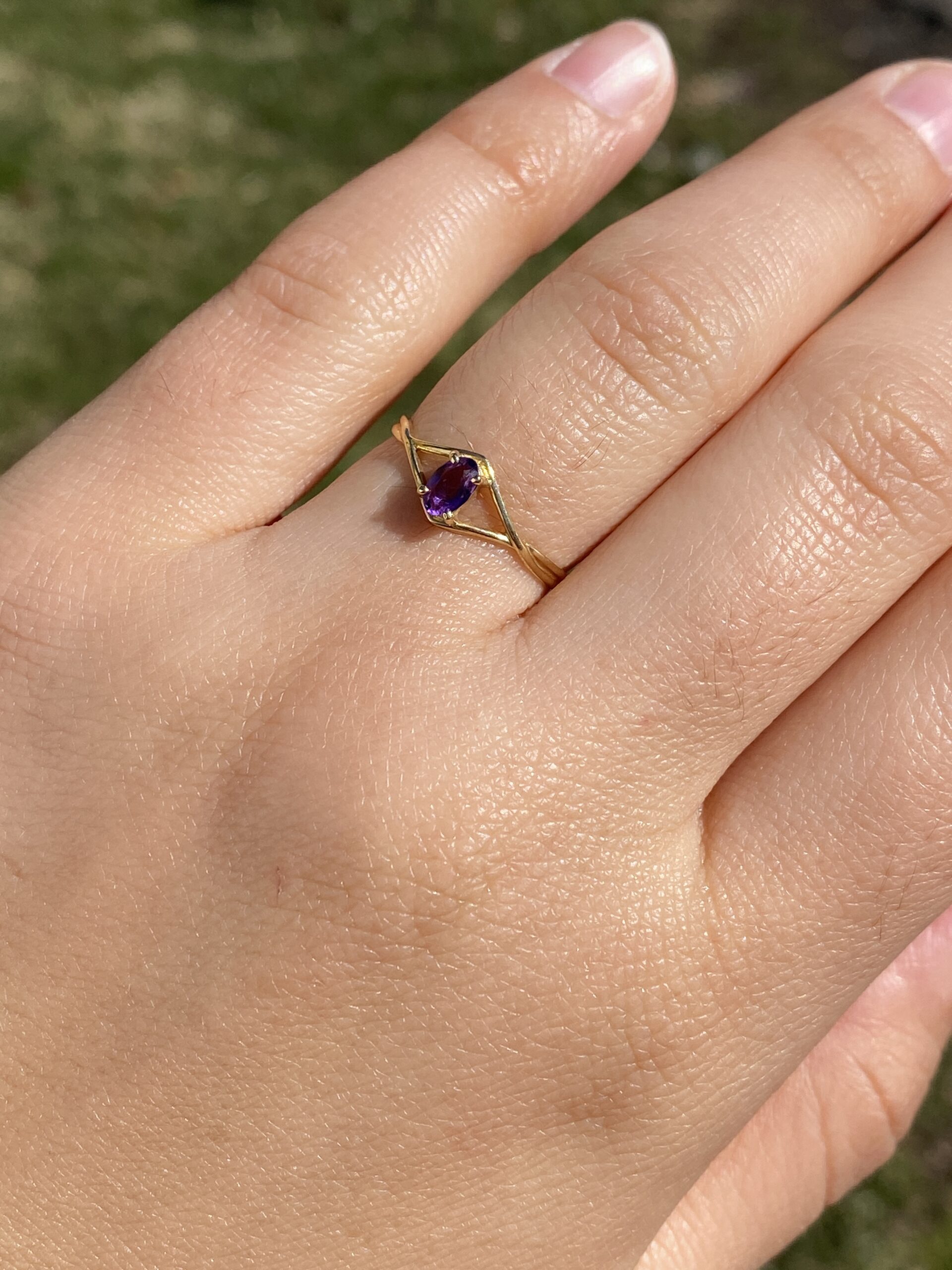 The Crobly: Natural Amethyst Ring in Yellow Gold - Image 9