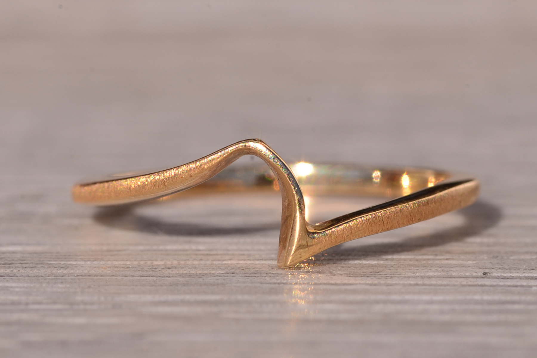 The Sweeping: Waved Yellow Gold Modern Ring in Yellow Gold - Image 2