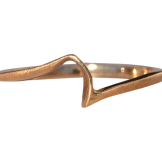 The Sweeping: Waved Yellow Gold Modern Ring in Yellow Gold