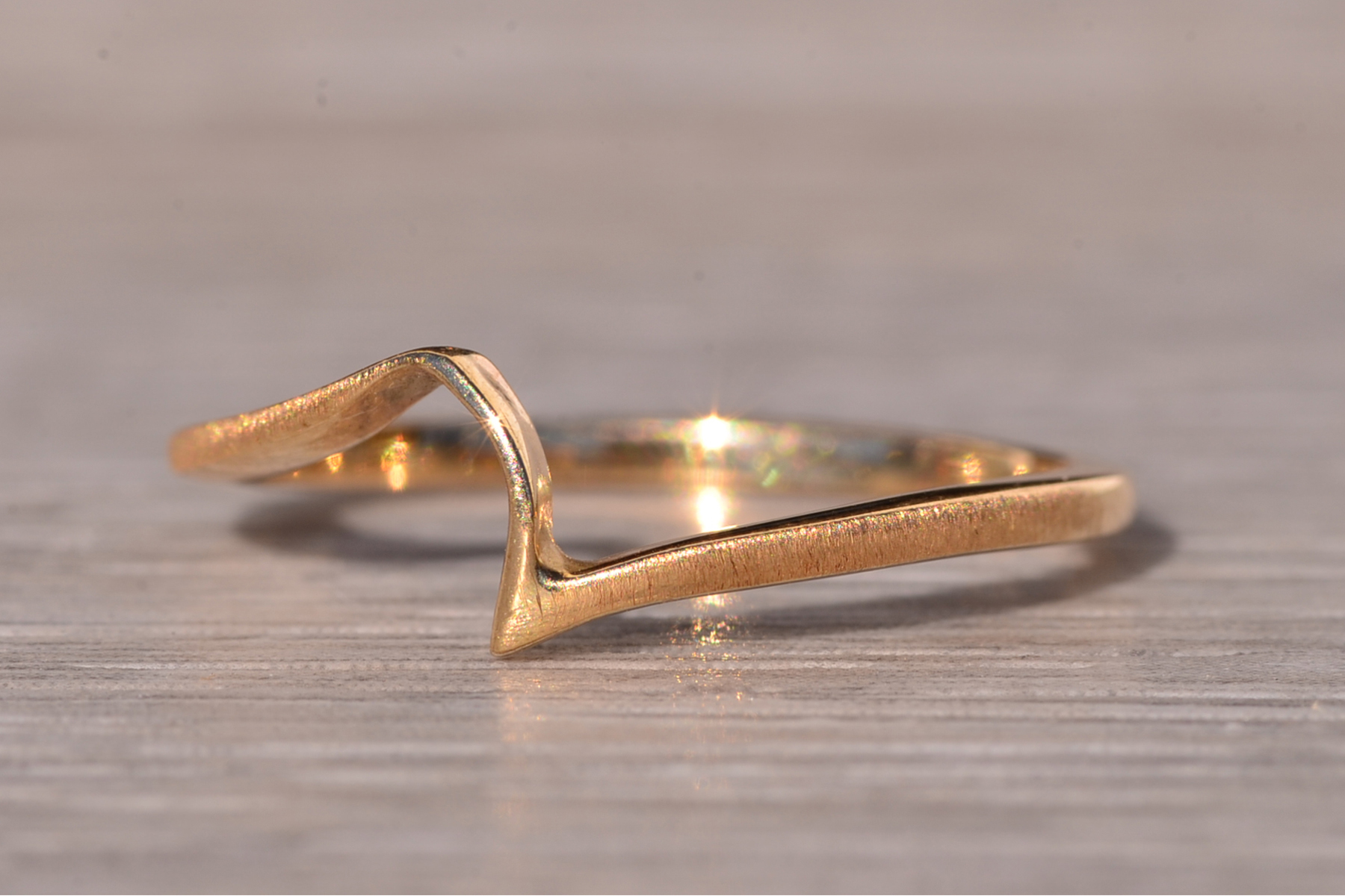 The Sweeping: Waved Yellow Gold Modern Ring in Yellow Gold - Image 3