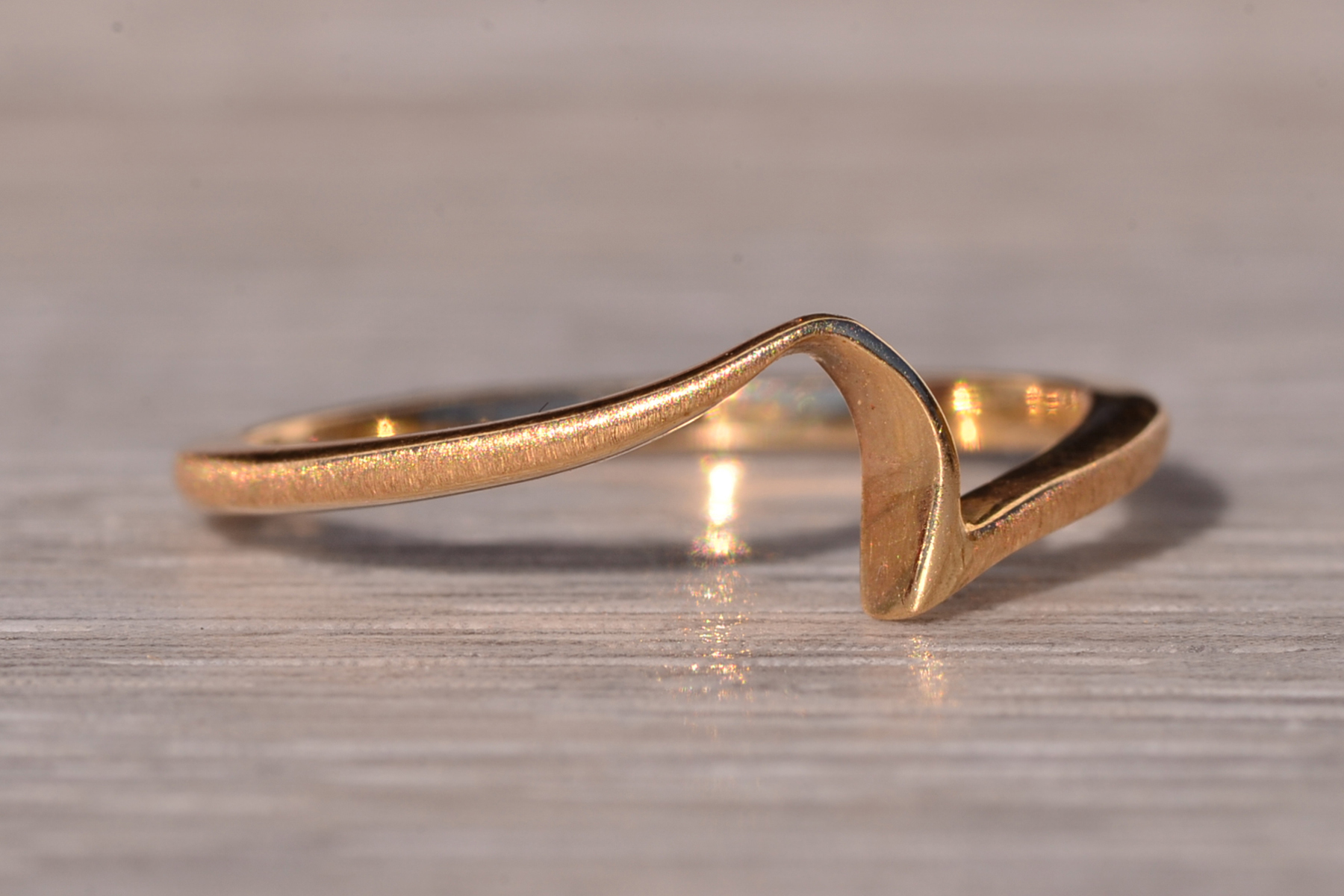 The Sweeping: Waved Yellow Gold Modern Ring in Yellow Gold - Image 6