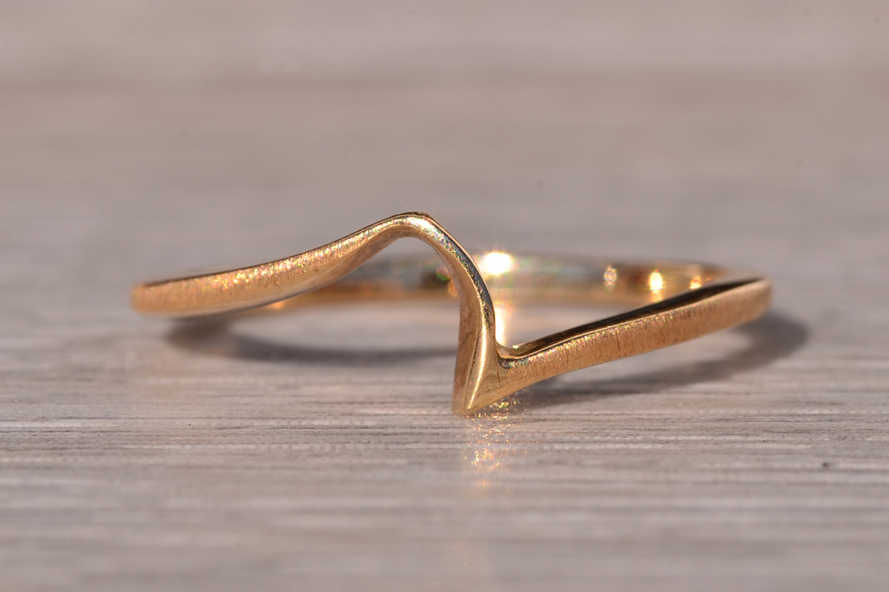 The Sweeping: Waved Yellow Gold Modern Ring in Yellow Gold - Image 7