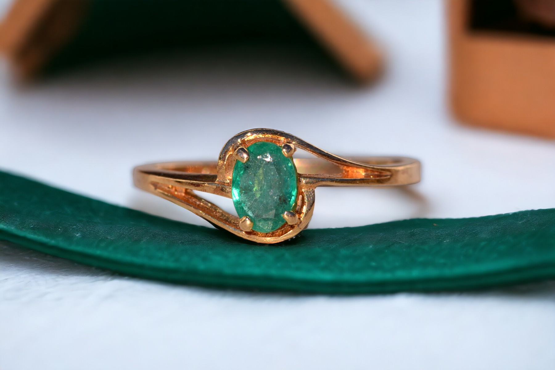 SOLD - The Burswood: Vintage Natural Emerald Ring in Yellow Gold - Image 11