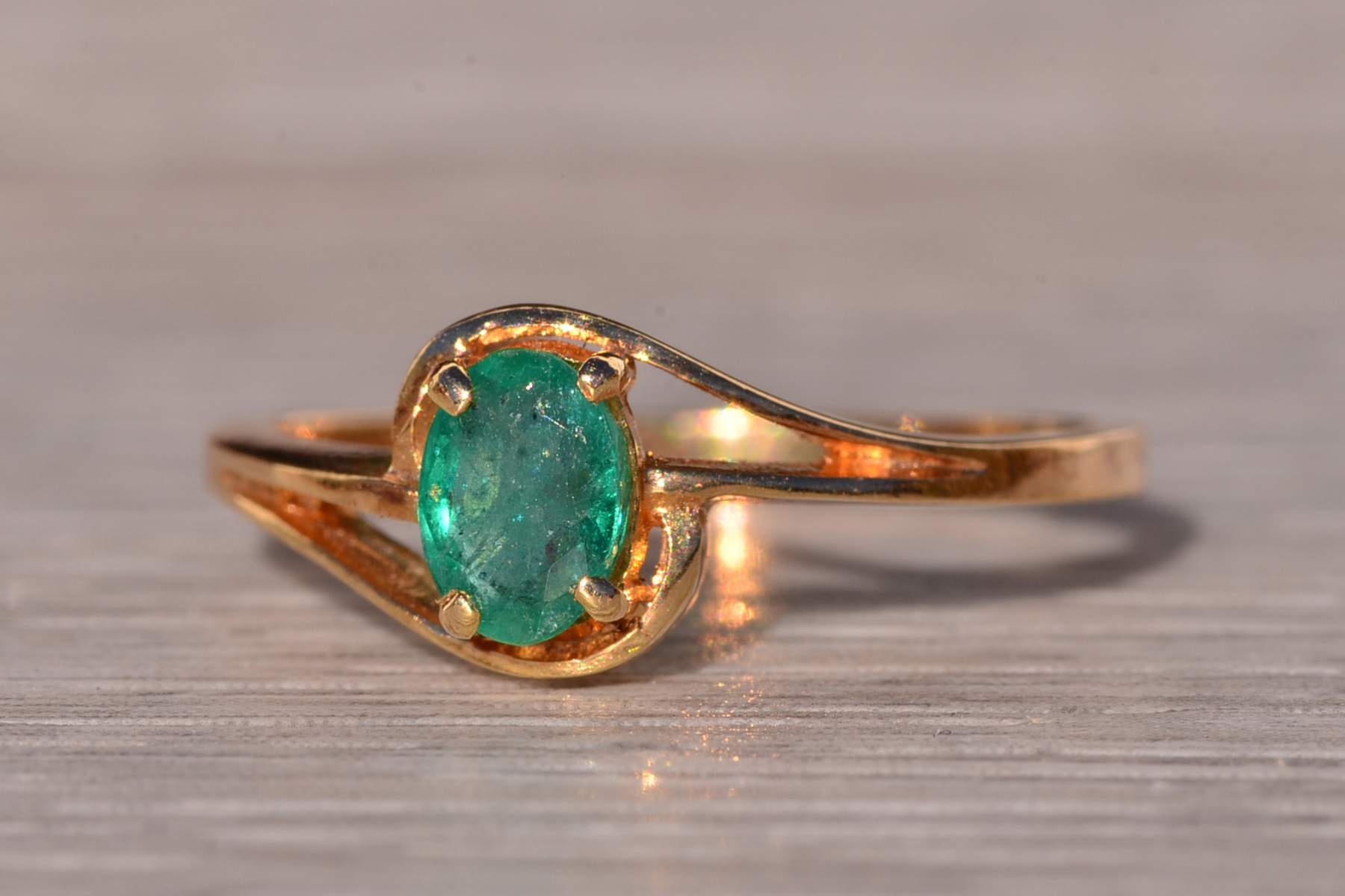 SOLD - The Burswood: Vintage Natural Emerald Ring in Yellow Gold - Image 3