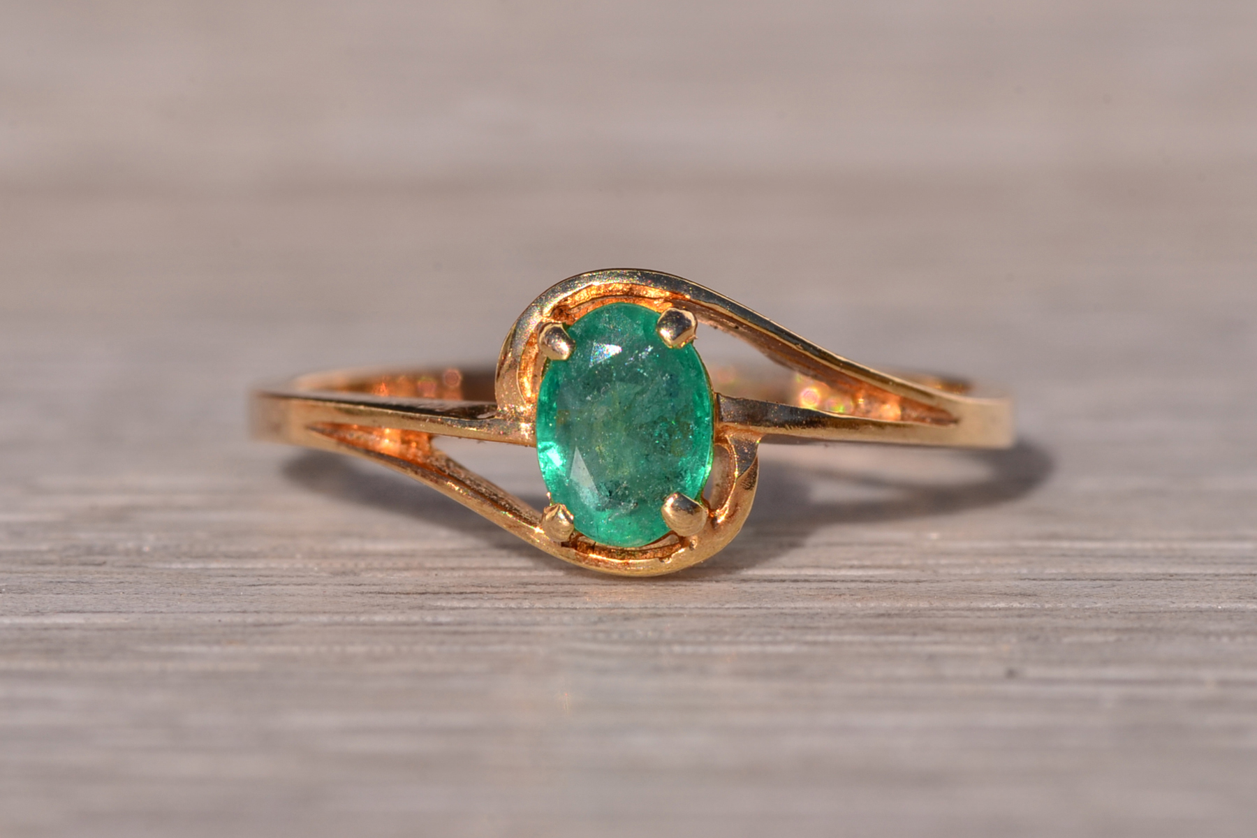 SOLD - The Burswood: Vintage Natural Emerald Ring in Yellow Gold - Image 7
