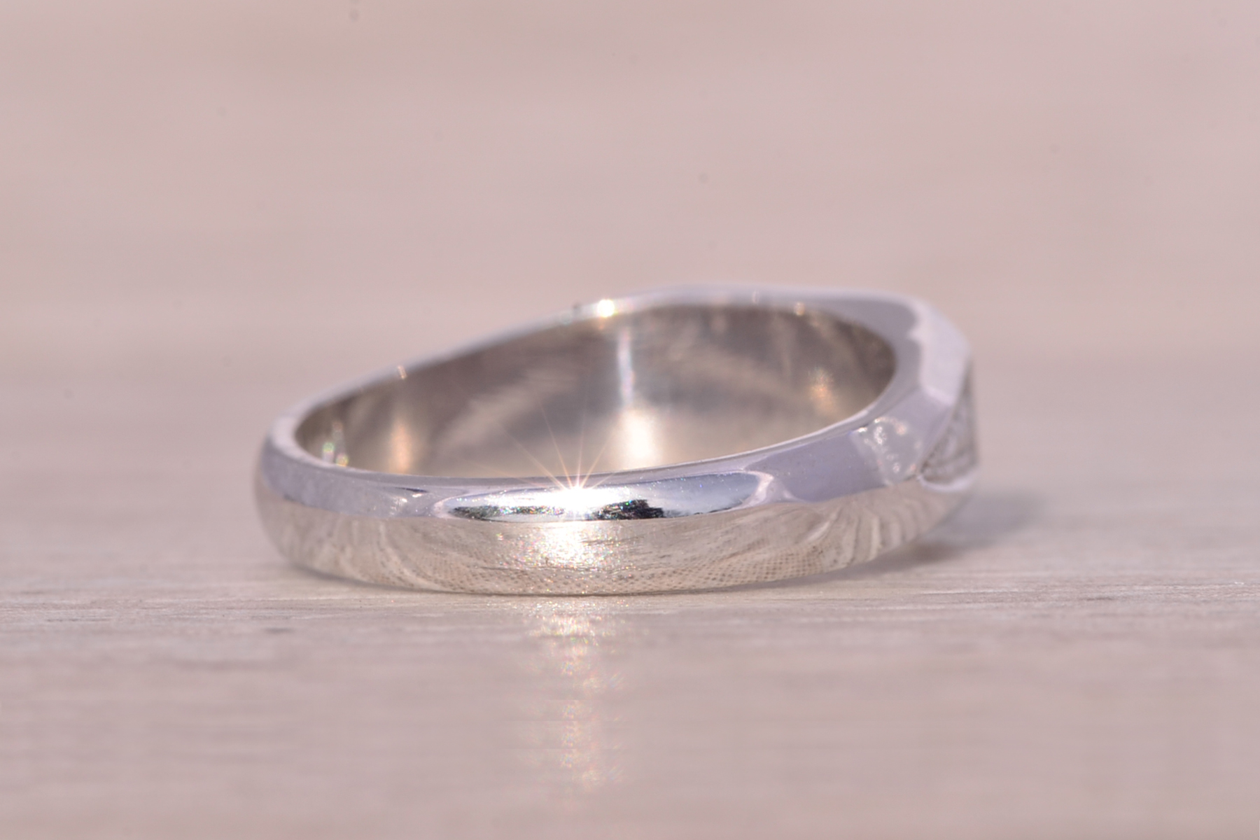 The Gone: Vintage White Gold Signet Ring - Image 5