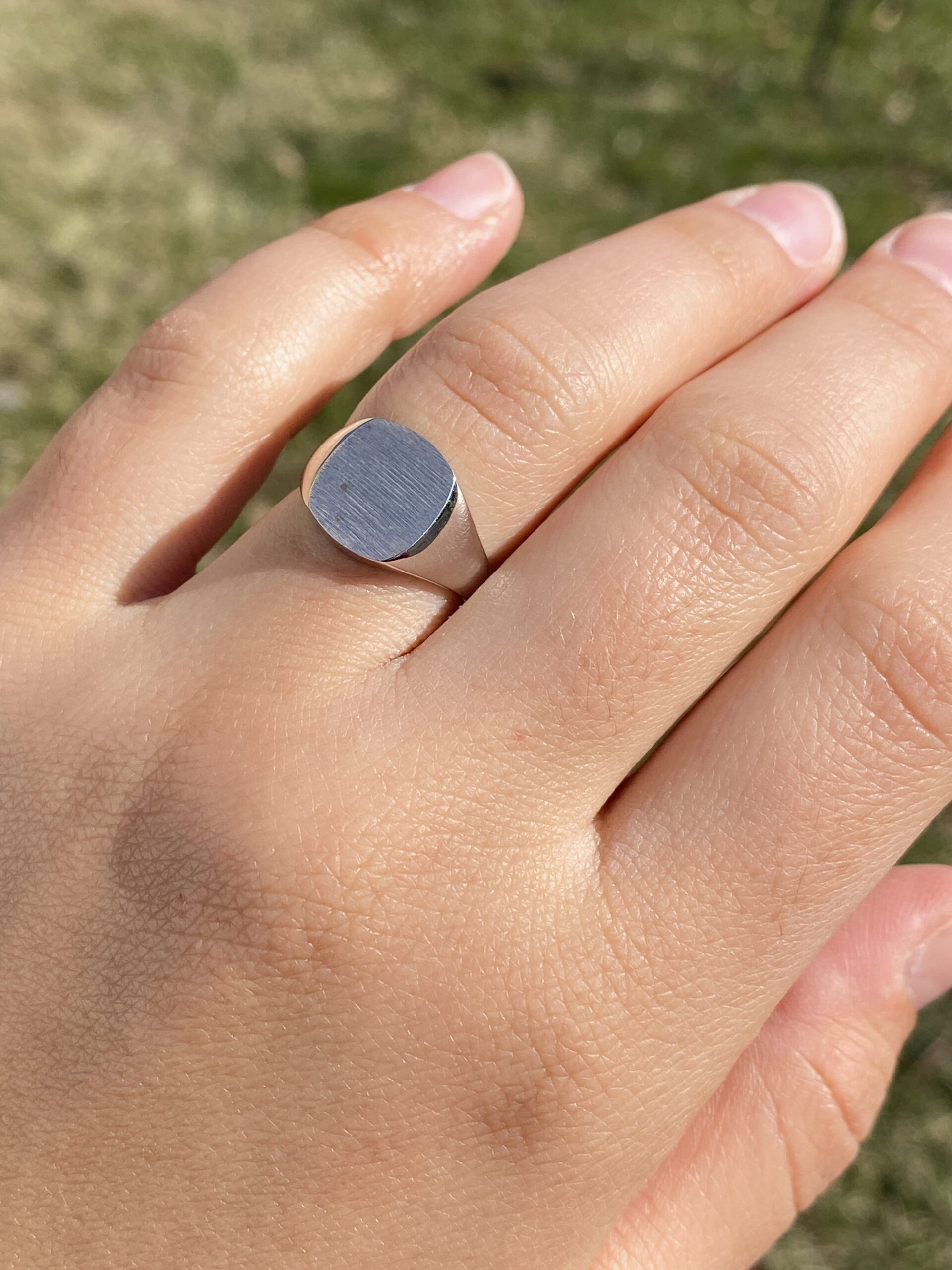 SOLD - The Dress: Signet Ring in White Gold - Image 9