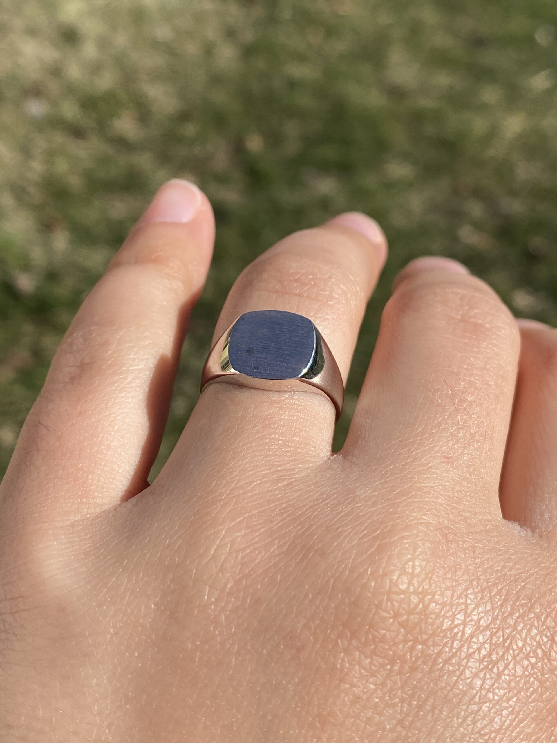 SOLD - The Dress: Signet Ring in White Gold - Image 10
