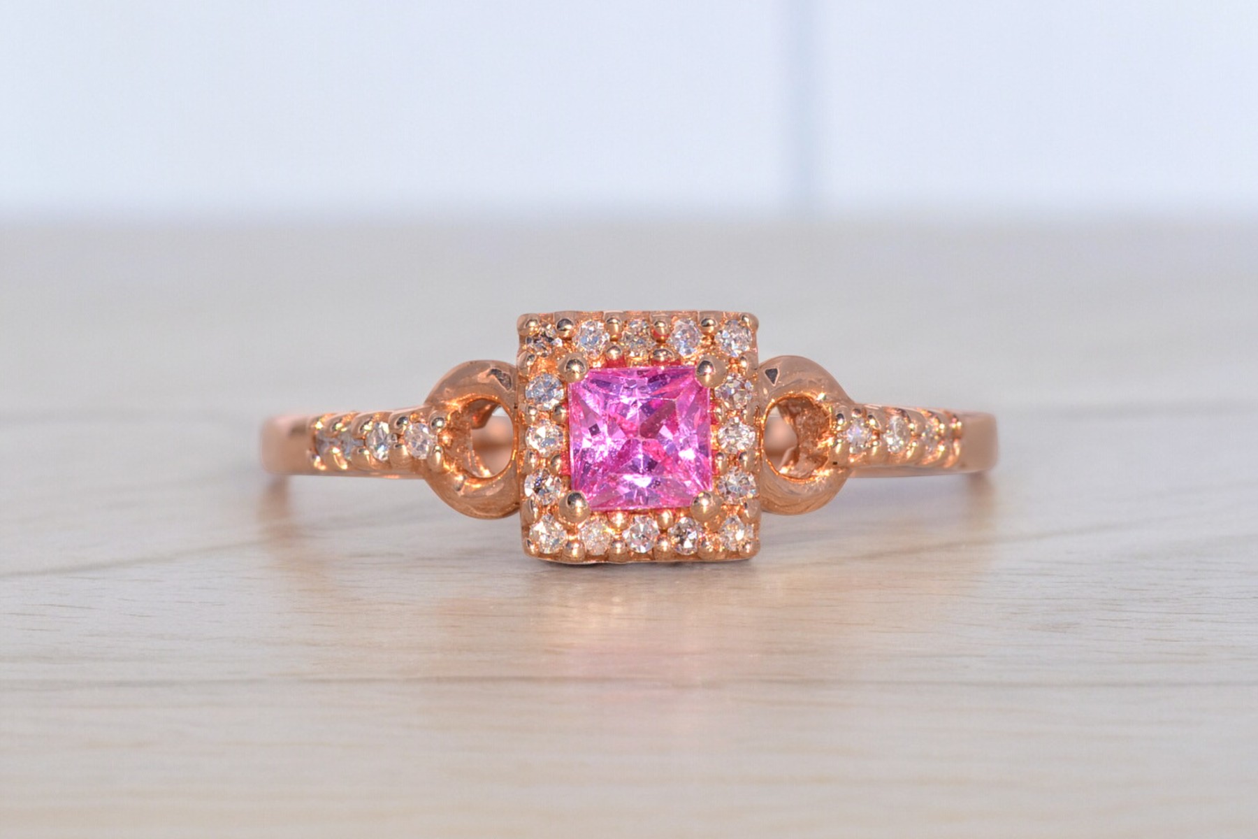 The Panther: Vivid Pink Sapphire and Natural Diamond Ring - Image 11