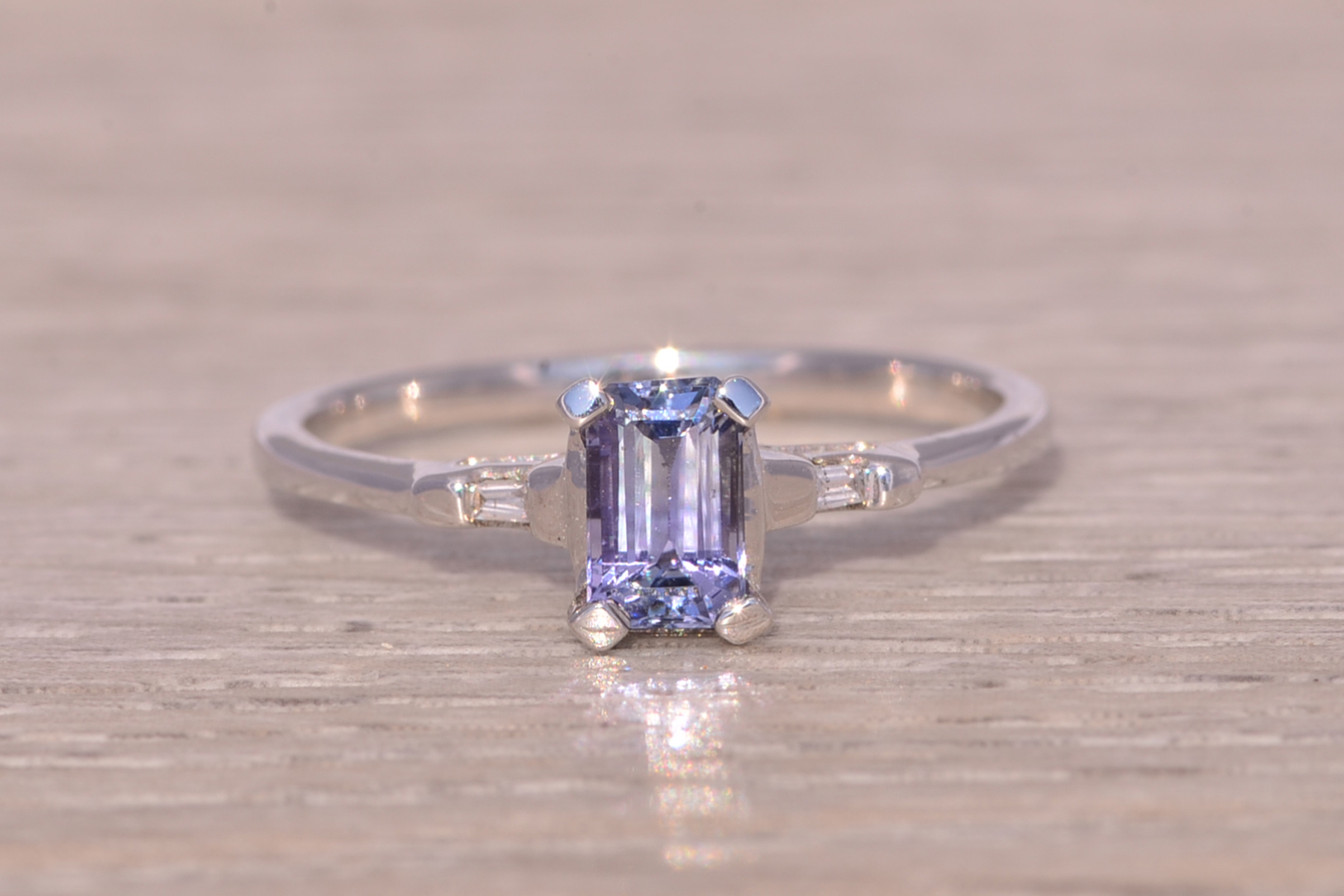 The Twilight Gleam: Tanzanite and Diamond Ring in White Gold - Image 2