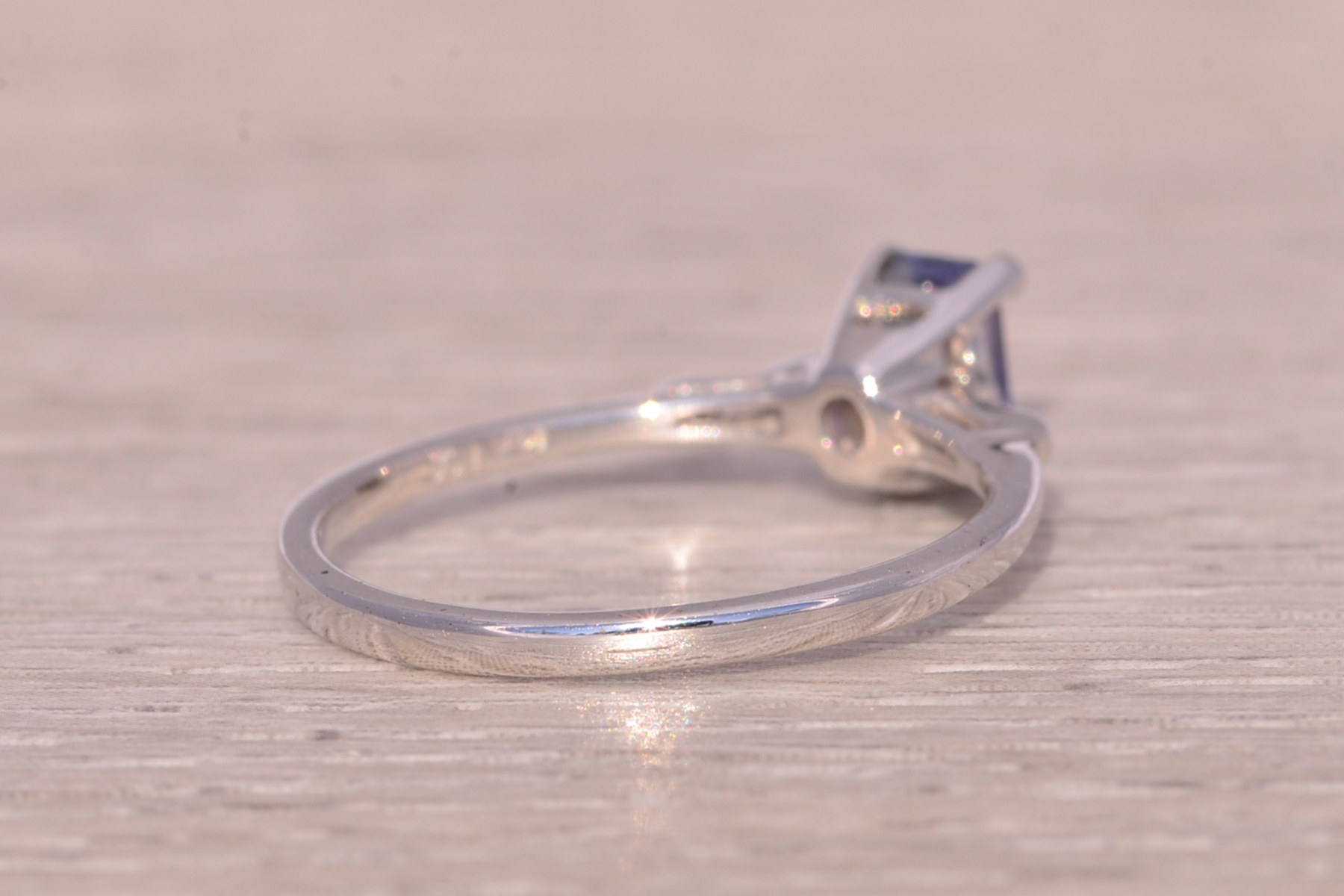 The Twilight Gleam: Tanzanite and Diamond Ring in White Gold - Image 5