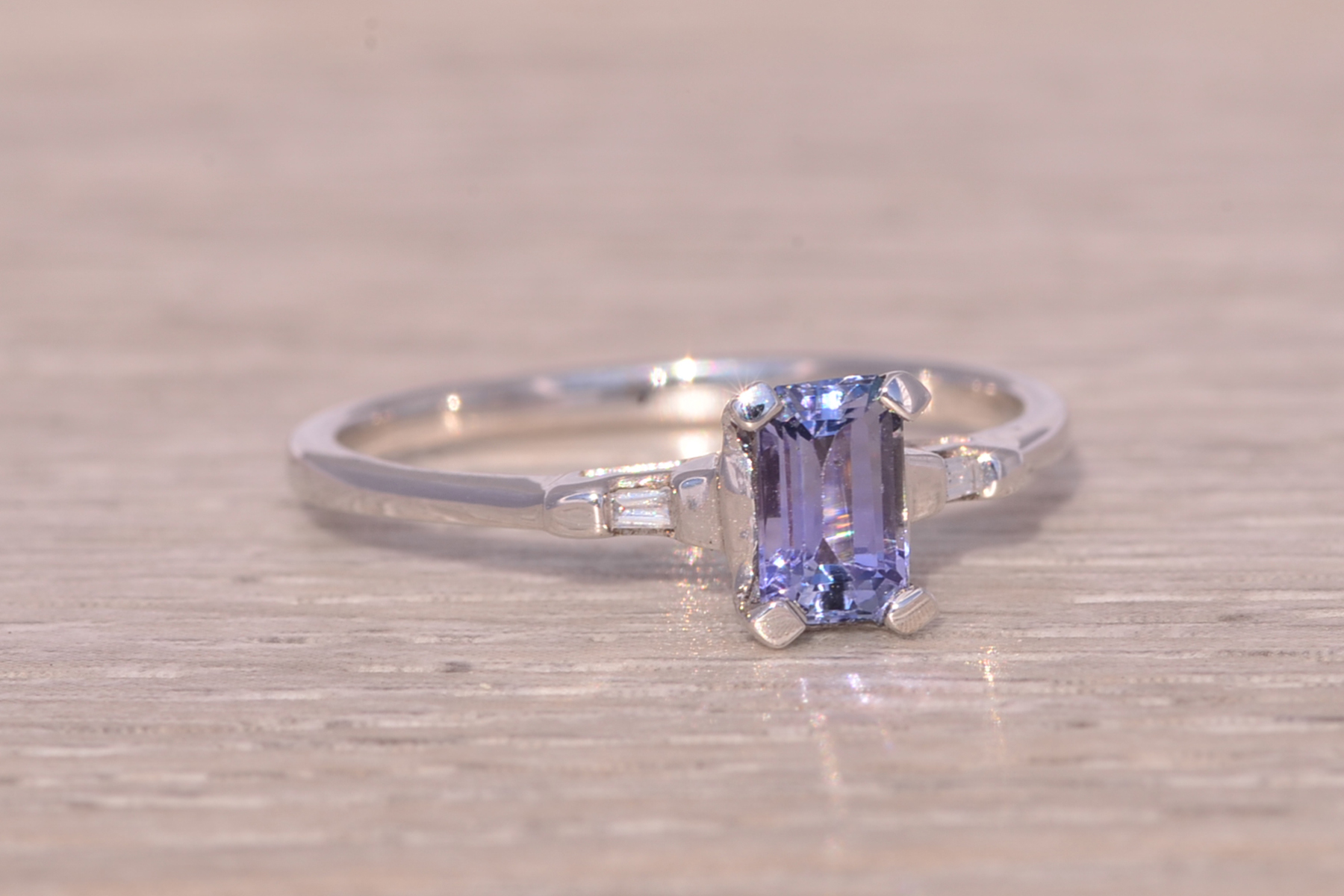 The Twilight Gleam: Tanzanite and Diamond Ring in White Gold - Image 6