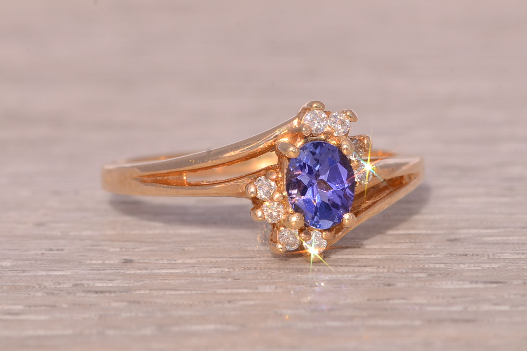 The Celestial Bloom: Tanzanite and Diamond Ring in Yellow Gold - Image 6