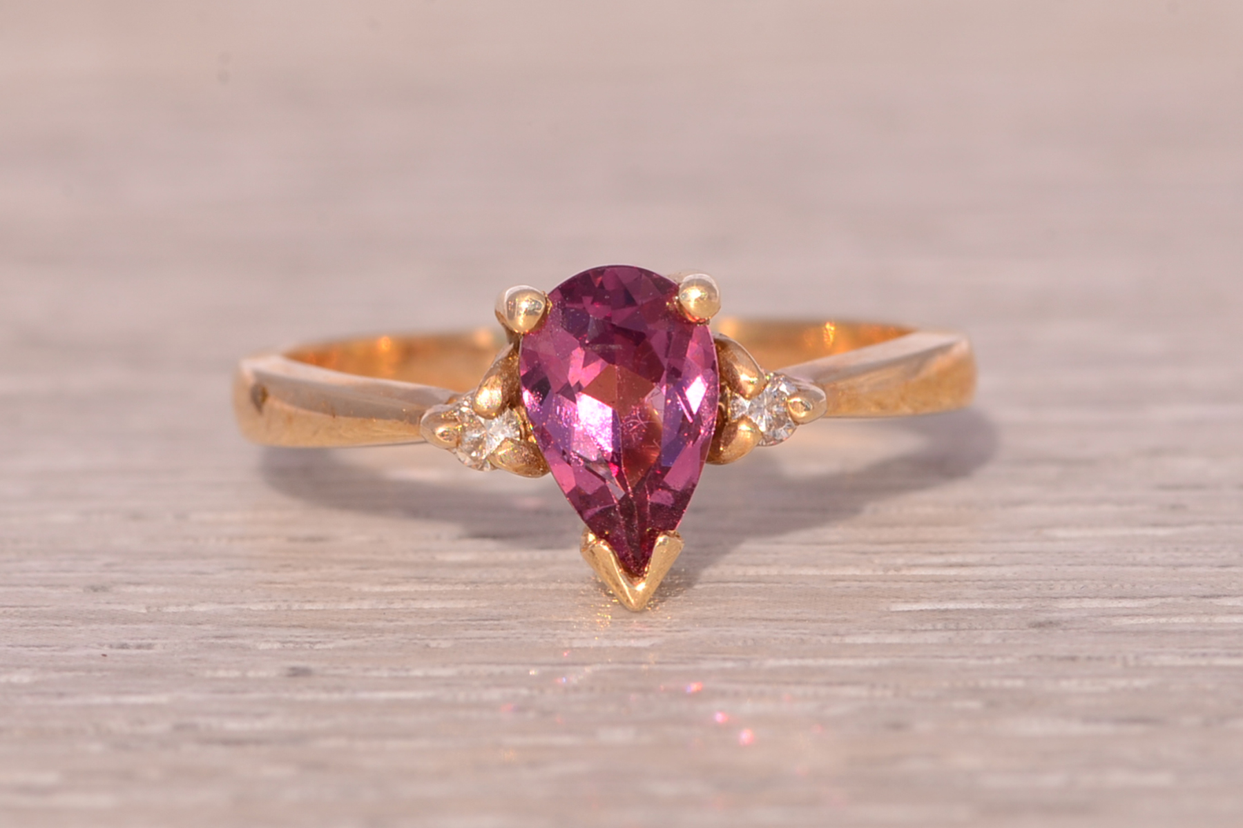 The Celestial Flame: Tourmaline and Natural Diamond Ring in Yellow Gold - Image 2