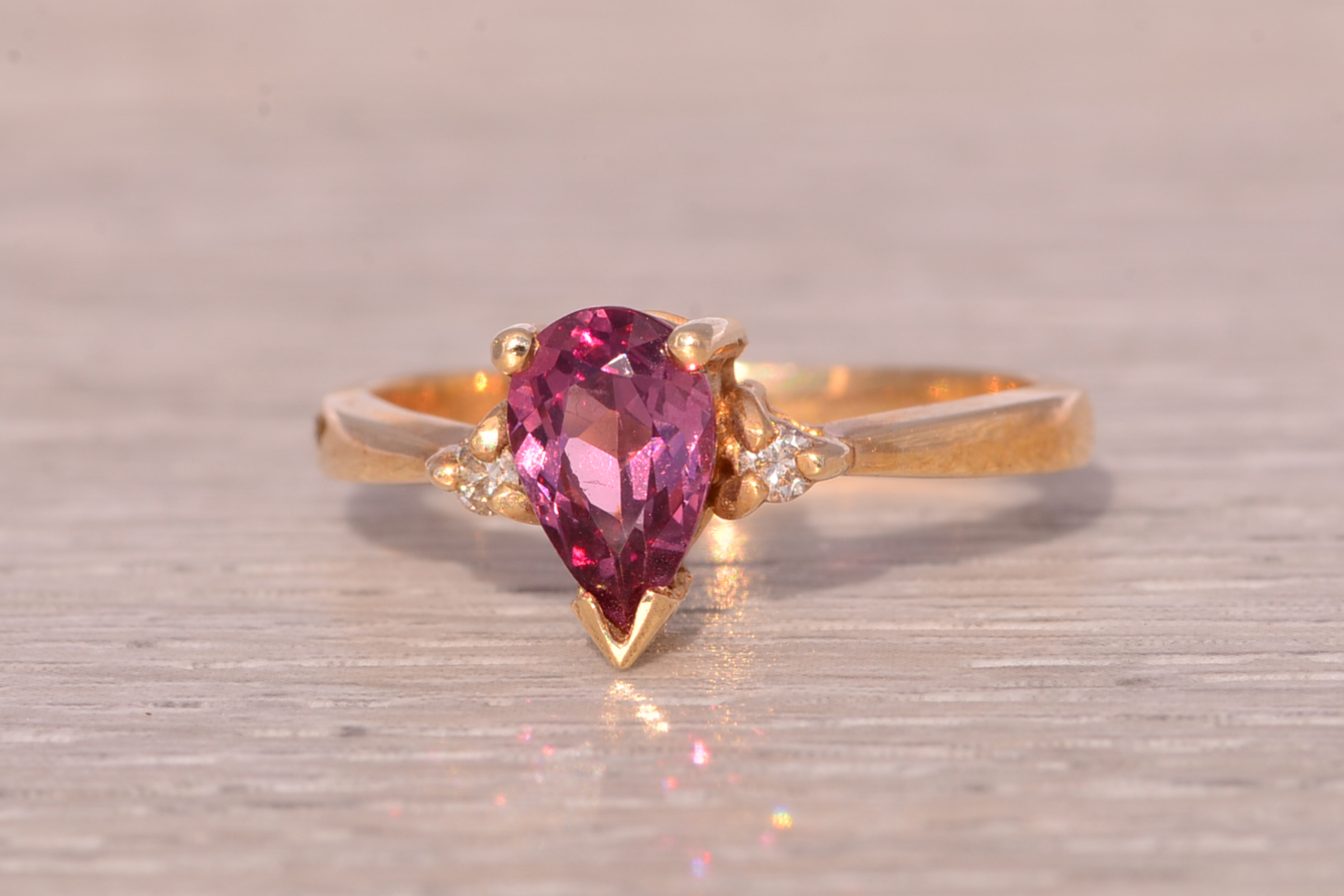 The Celestial Flame: Tourmaline and Natural Diamond Ring in Yellow Gold - Image 3