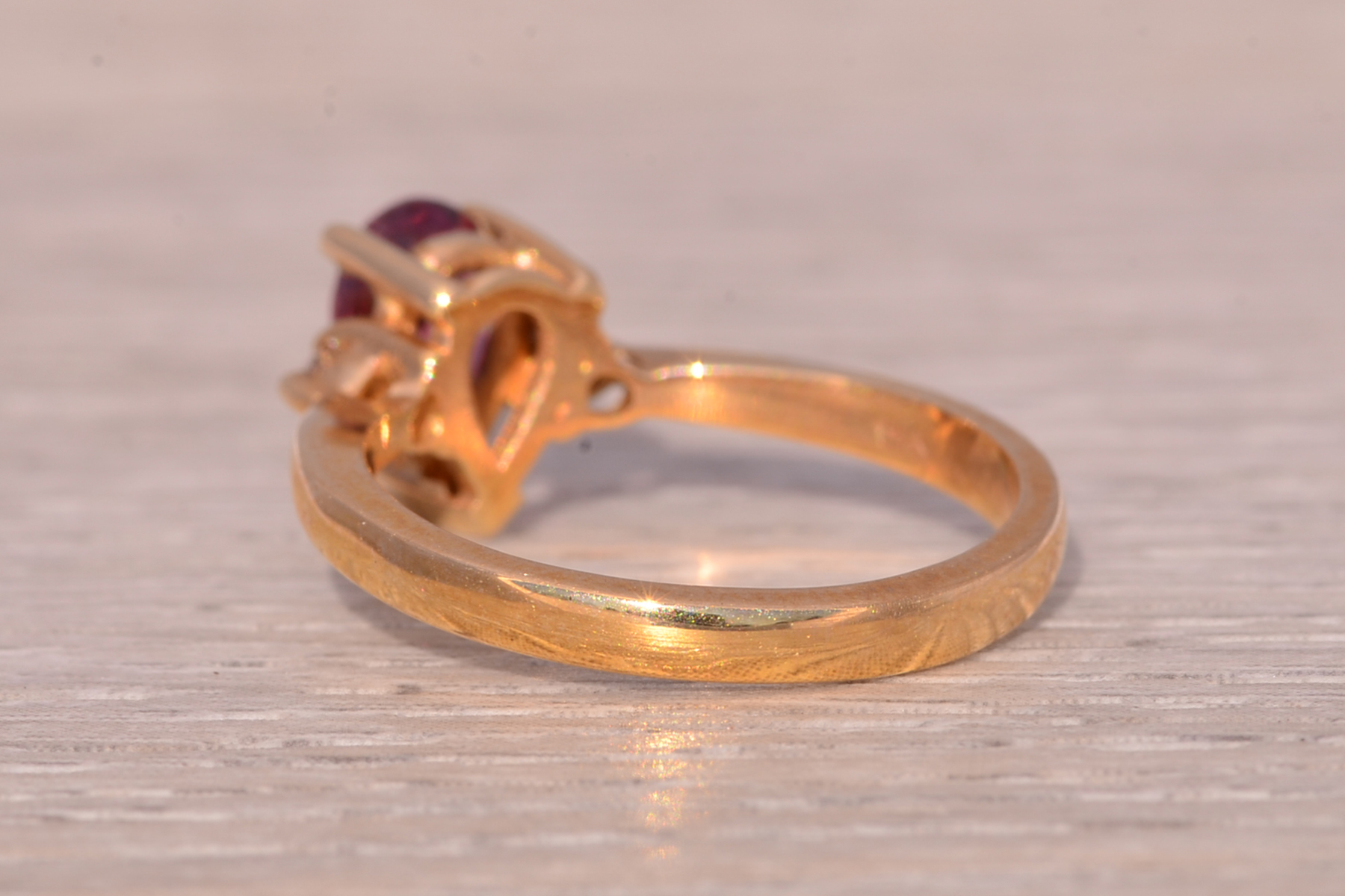 The Celestial Flame: Tourmaline and Natural Diamond Ring in Yellow Gold - Image 4