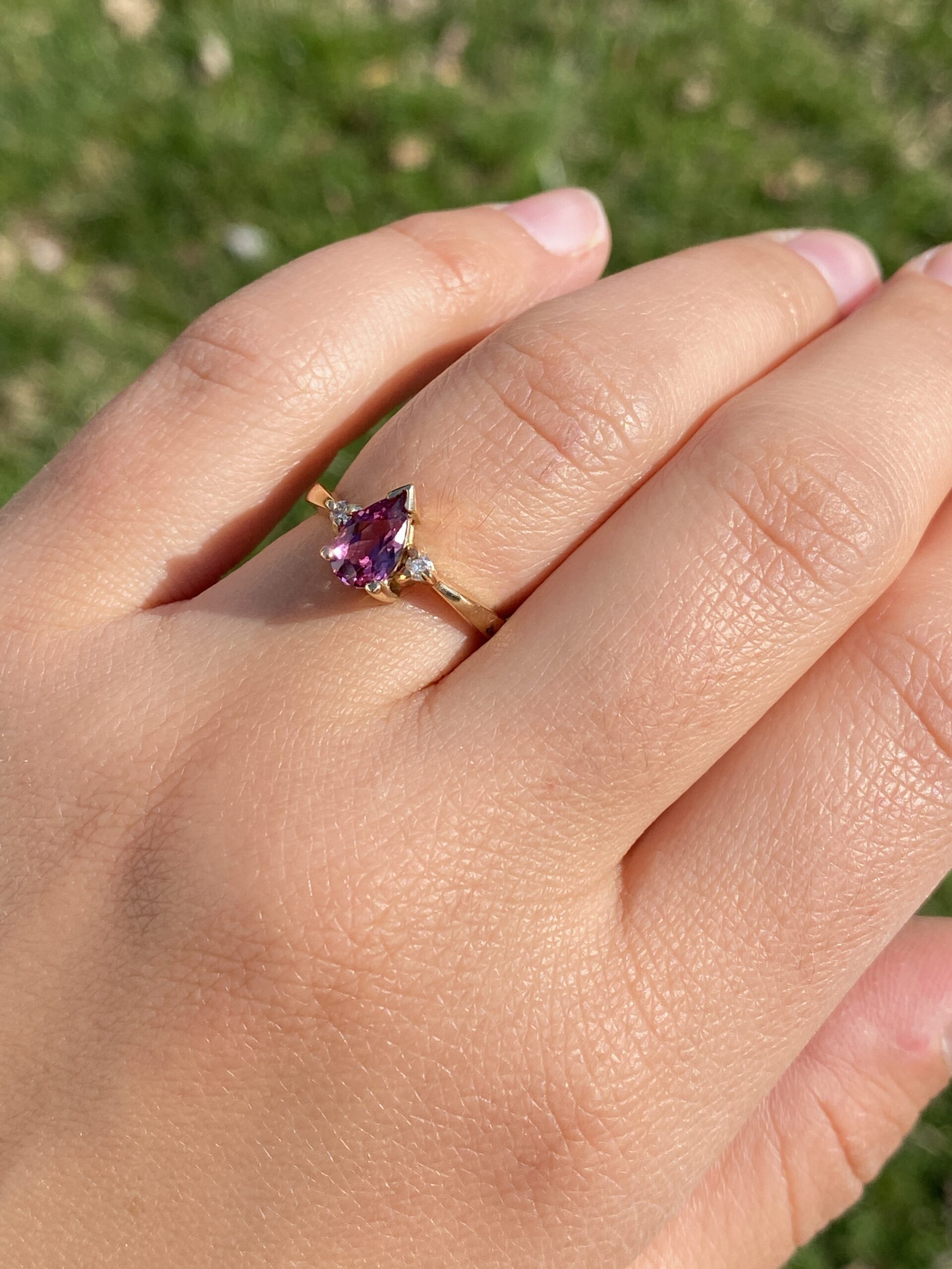 The Celestial Flame: Tourmaline and Natural Diamond Ring in Yellow Gold - Image 9