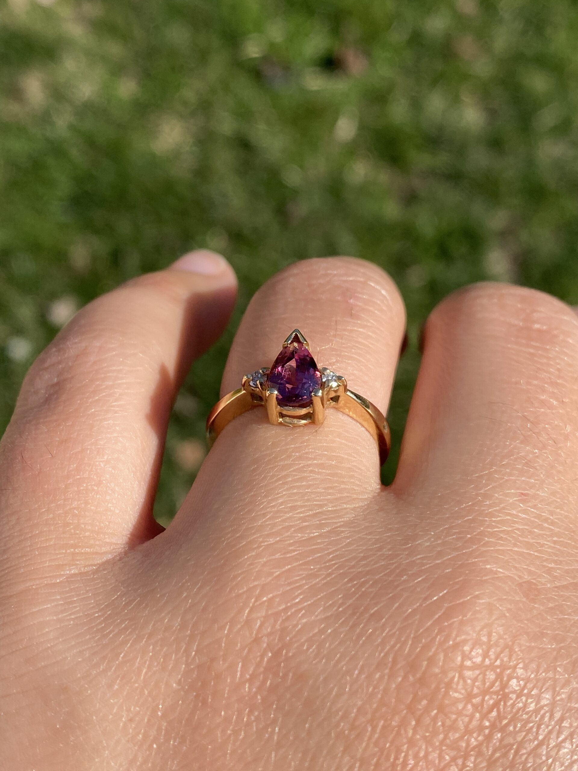 The Celestial Flame: Tourmaline and Natural Diamond Ring in Yellow Gold - Image 10