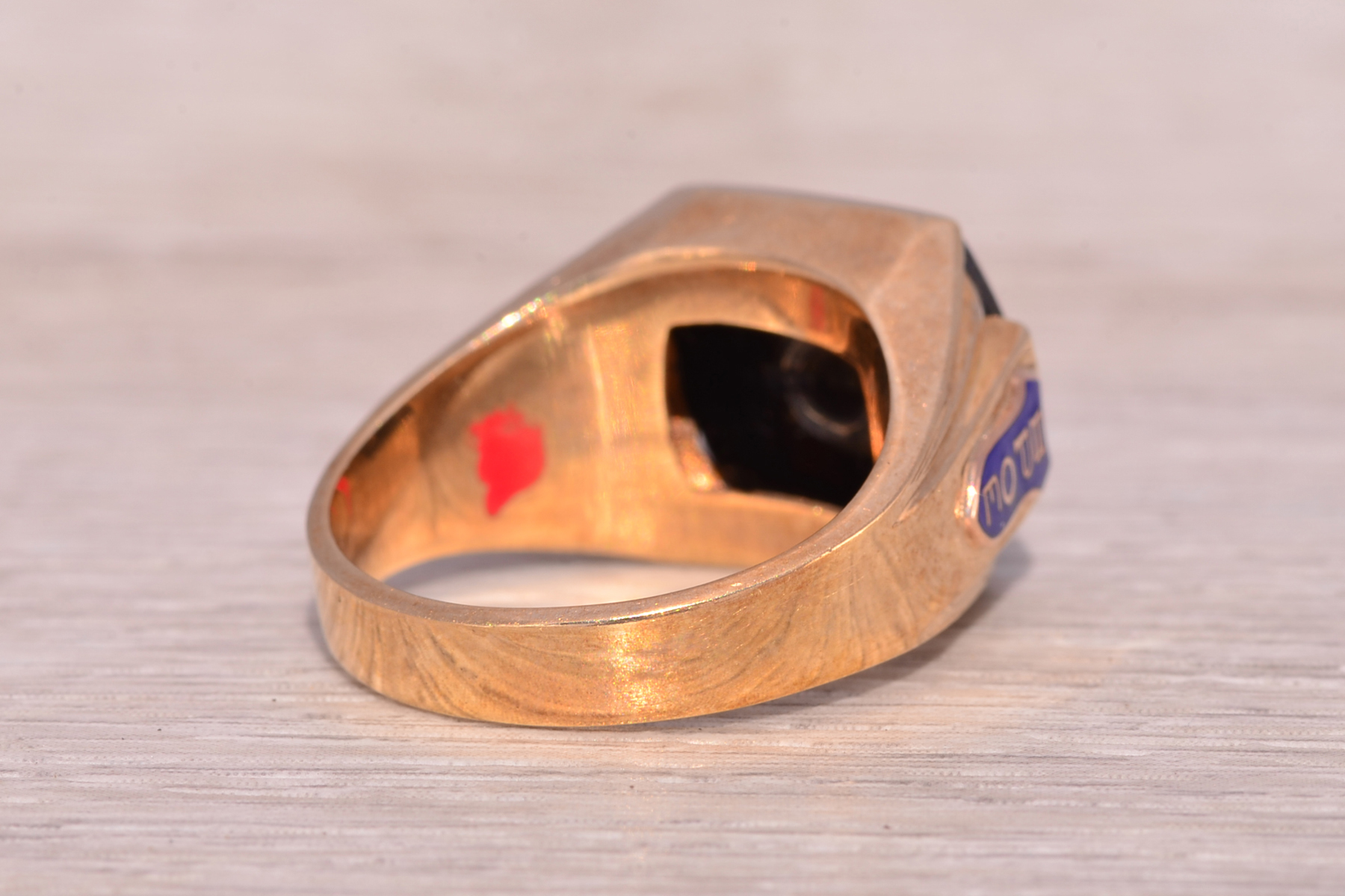SOLD - The Elk Lodge Heritage: Onyx and Ruby Ring in Yellow Gold - Image 5