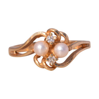 The Pearl Duo: Pearl and Diamond Ring in Yellow Gold