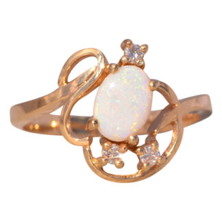 The Opal Breeze: Australian Opal and Natural Diamond Ring in Yellow Gold