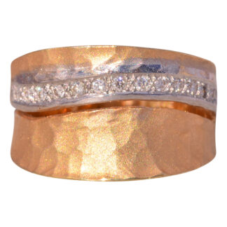 The Hammered Harmony: Diamond Ring in Two-Tone Gold