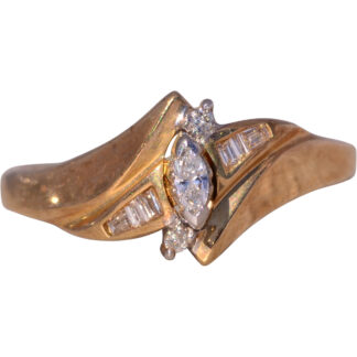 The 1980's Elegance: Natural Diamond Ring in Yellow Gold