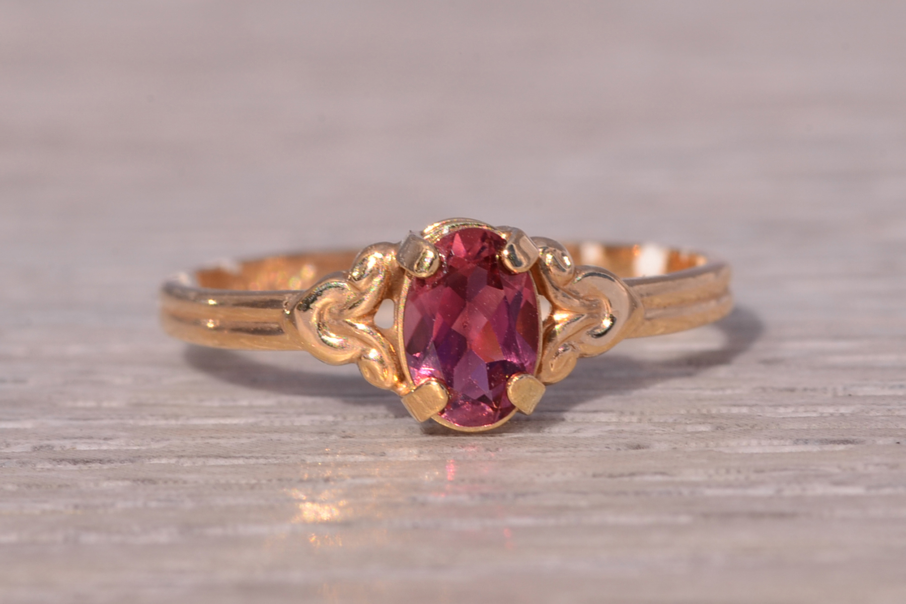 The Rosy Tourmaline: Tourmaline Ring in Yellow Gold - Image 2