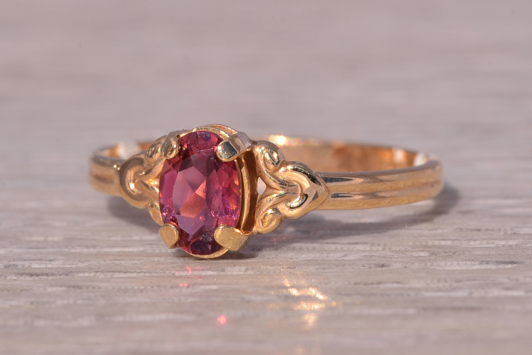 The Rosy Tourmaline: Tourmaline Ring in Yellow Gold - Image 3
