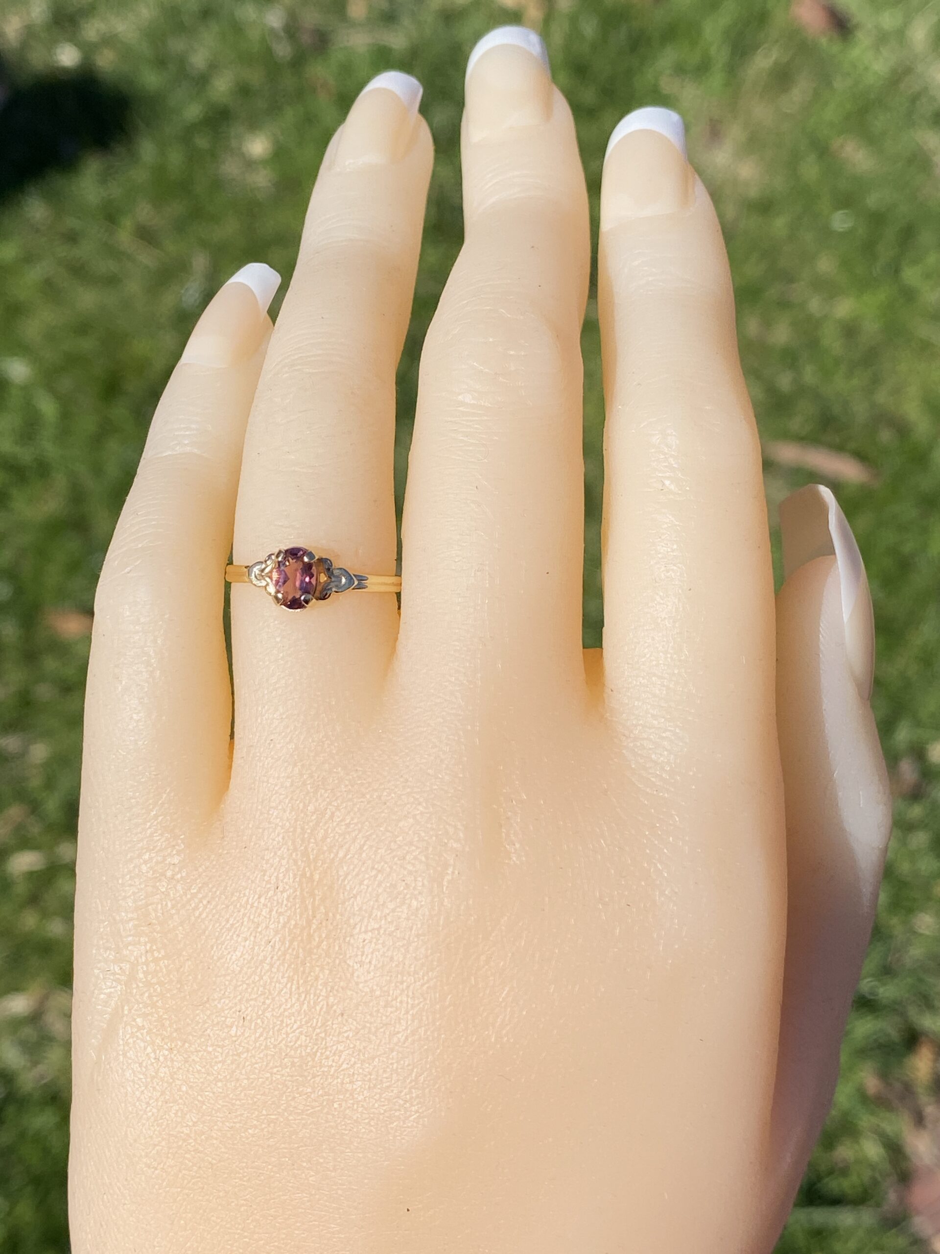 The Rosy Tourmaline: Tourmaline Ring in Yellow Gold - Image 8