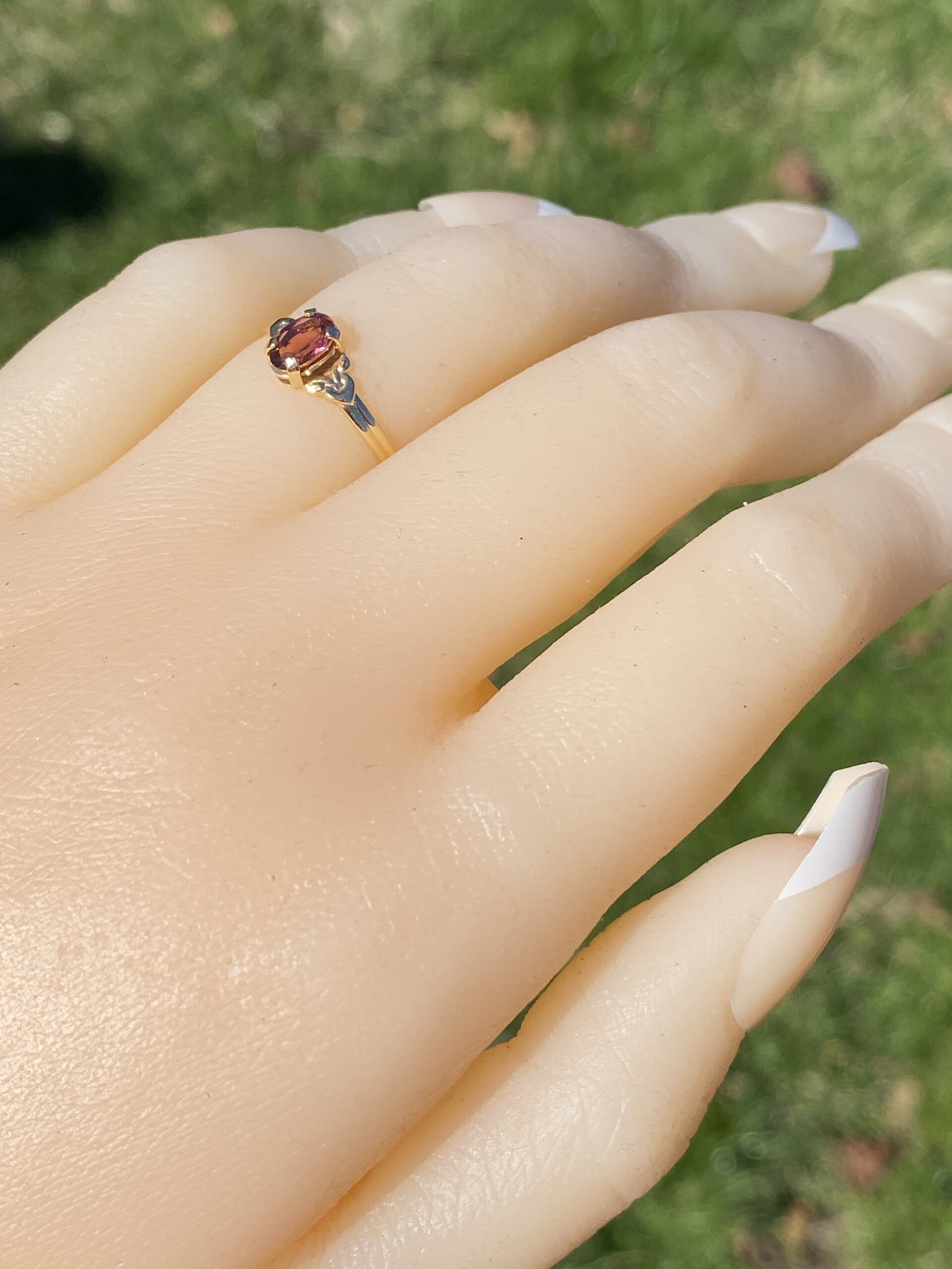 The Rosy Tourmaline: Tourmaline Ring in Yellow Gold - Image 9