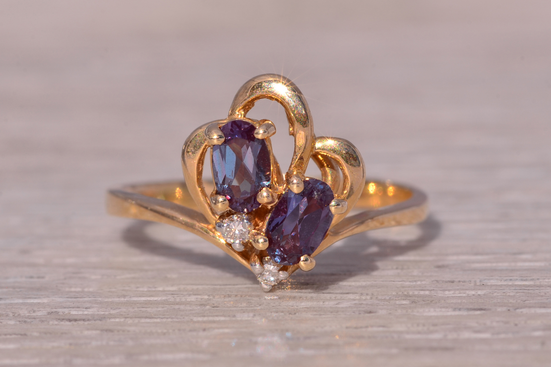 The Alexandrite Bloom: Lab Grown Alexandrite and Natural Diamond Ring in Yellow Gold - Image 2