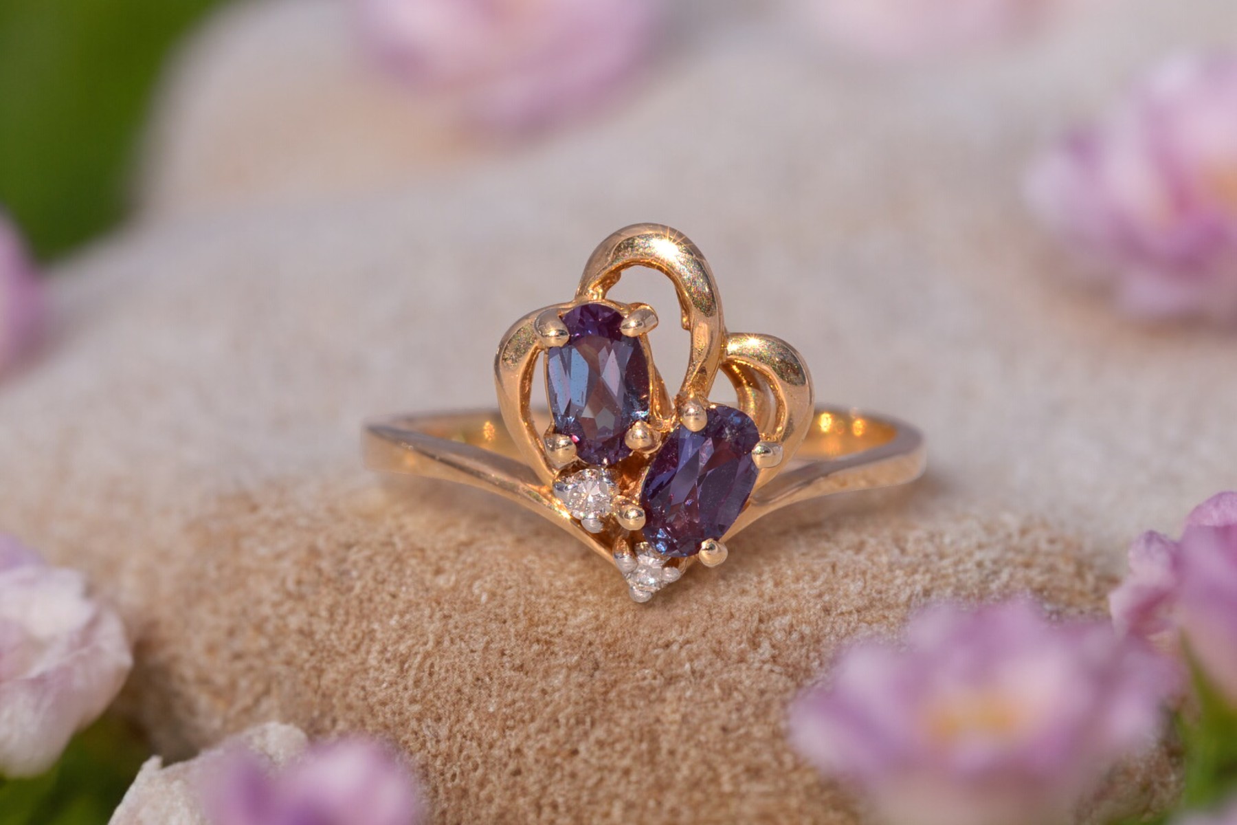 The Alexandrite Bloom: Lab Grown Alexandrite and Natural Diamond Ring in Yellow Gold - Image 11