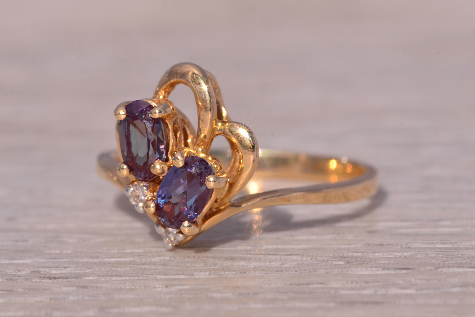 The Alexandrite Bloom: Lab Grown Alexandrite and Natural Diamond Ring in Yellow Gold - Image 3