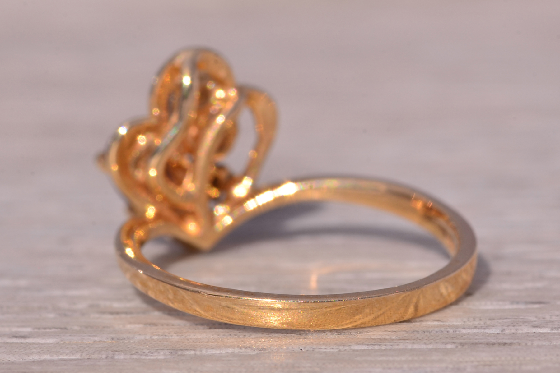 The Alexandrite Bloom: Lab Grown Alexandrite and Natural Diamond Ring in Yellow Gold - Image 4