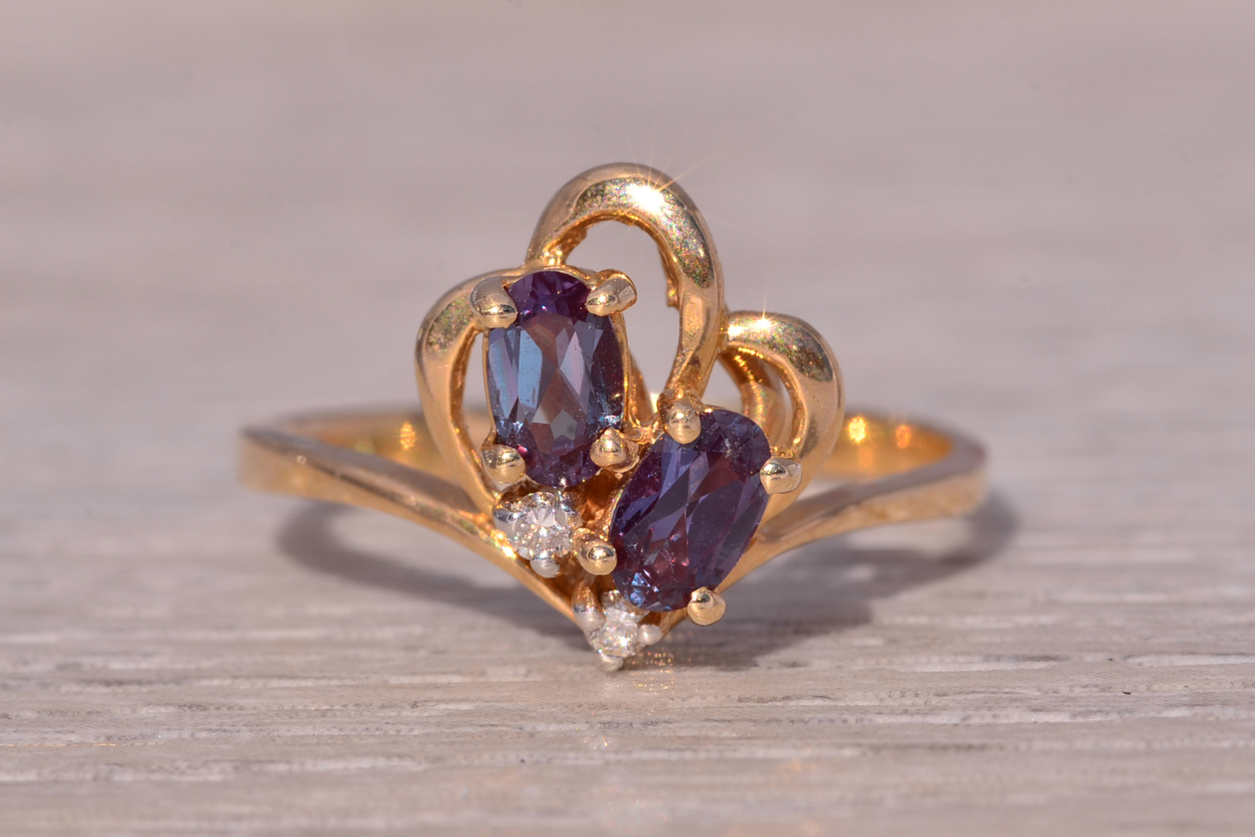 The Alexandrite Bloom: Lab Grown Alexandrite and Natural Diamond Ring in Yellow Gold - Image 7