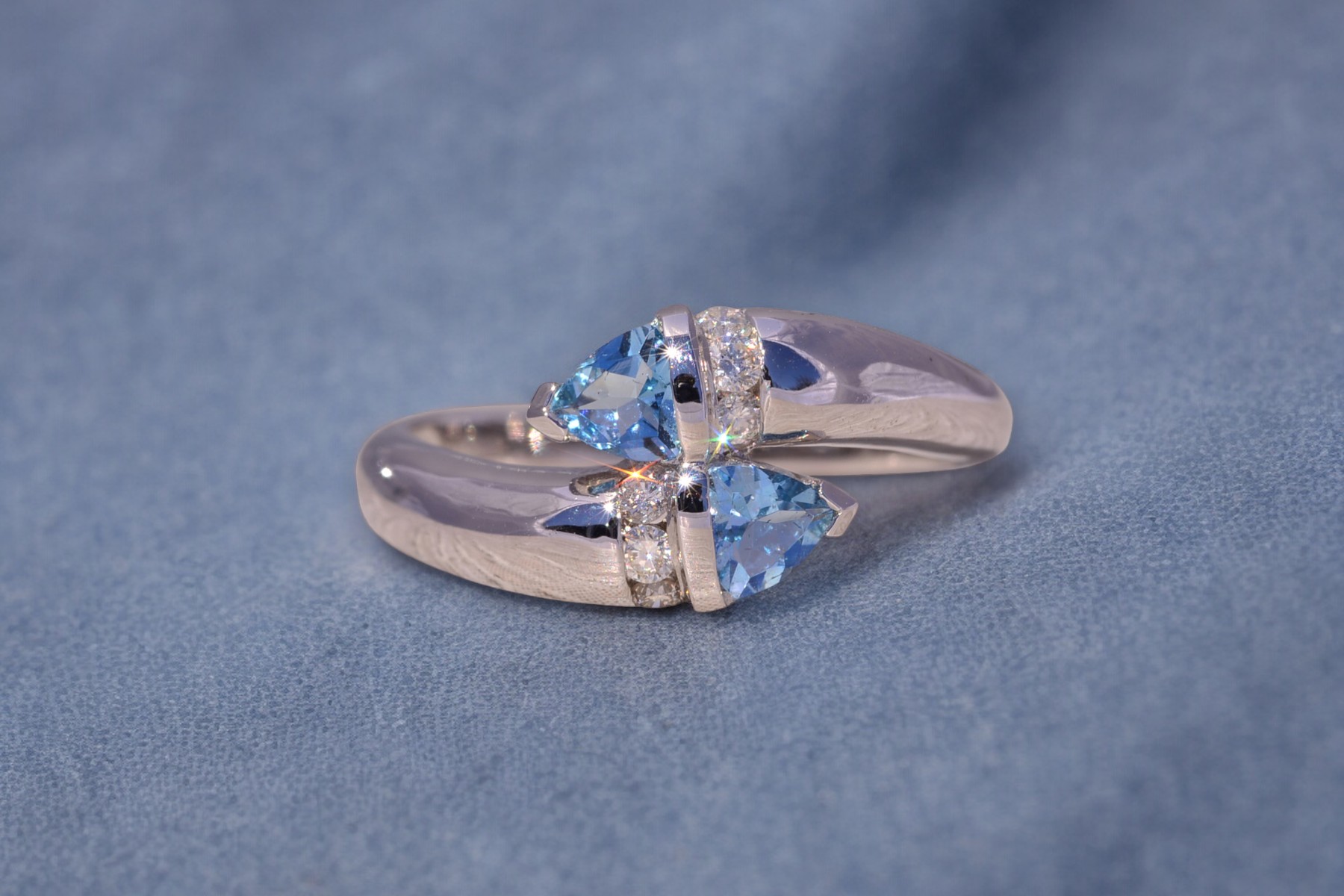 The Ocean's Embrace: Aquamarine and Diamond Bypass Ring in White Gold - Image 11