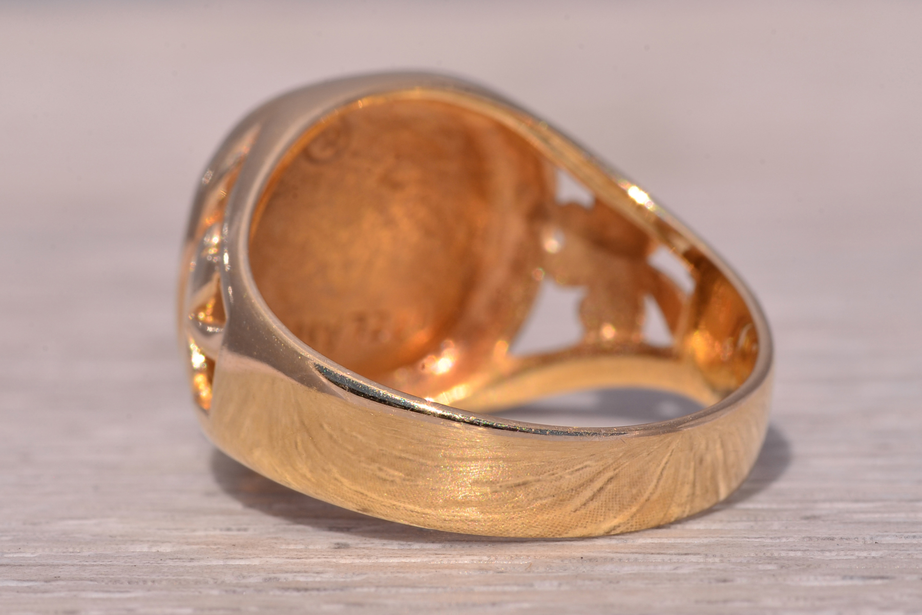 The Irish Heritage: Claddagh Ring by Sol D' Or in 14 Karat Yellow Gold - Image 4