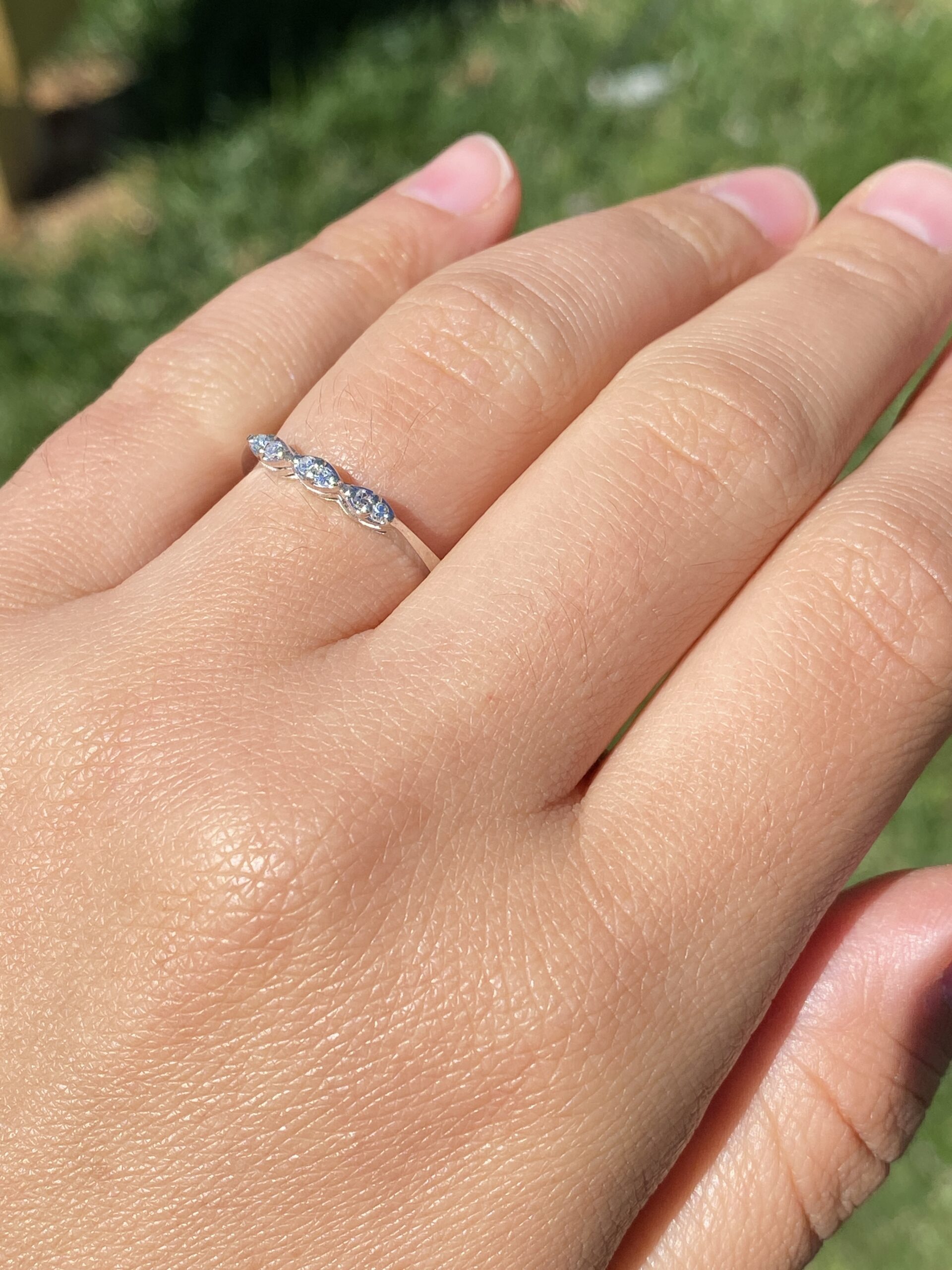 The Classic Elegance: Diamond Ring in 14 Karat White Gold - Image 9