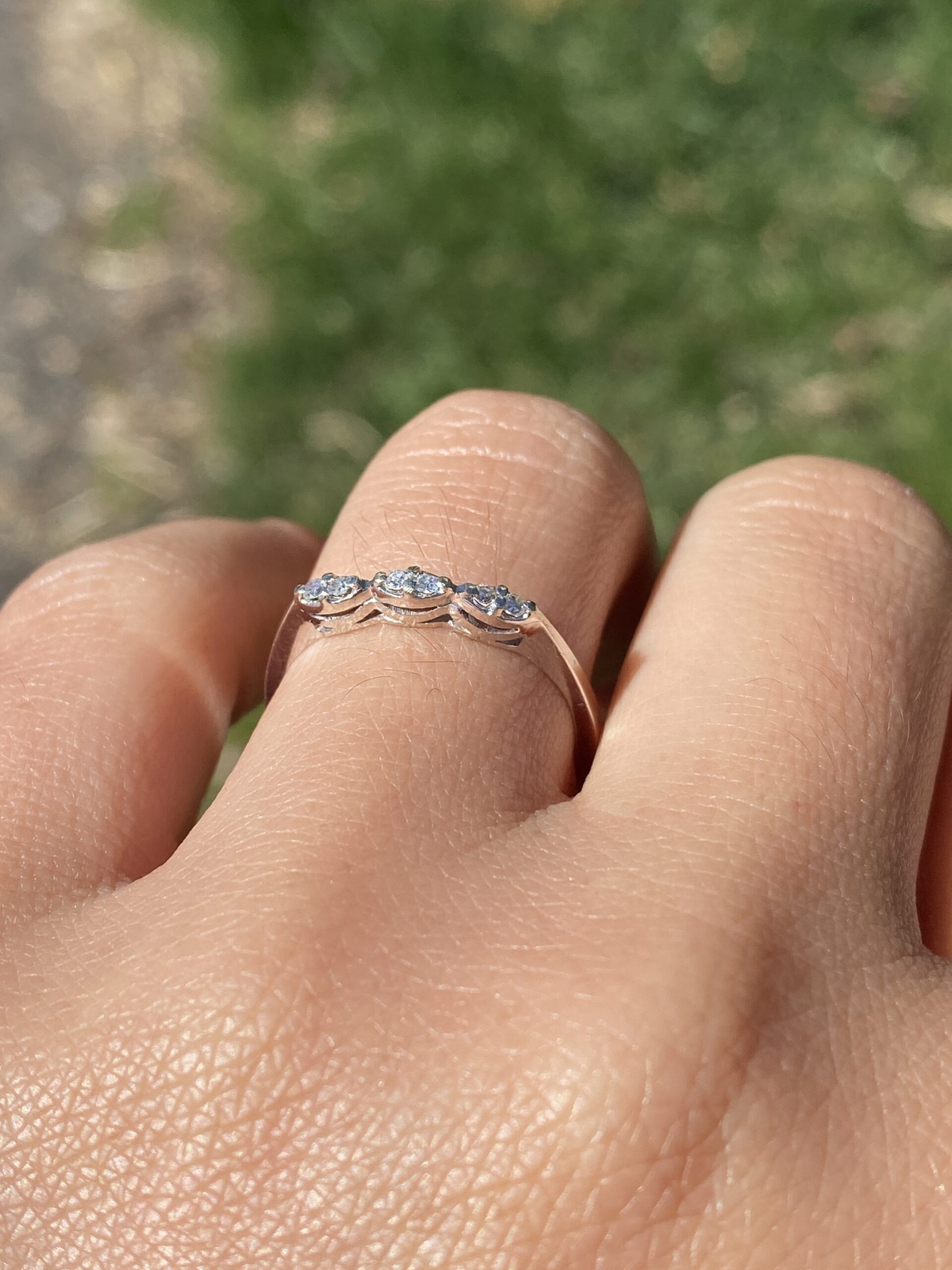 The Classic Elegance: Diamond Ring in 14 Karat White Gold - Image 10